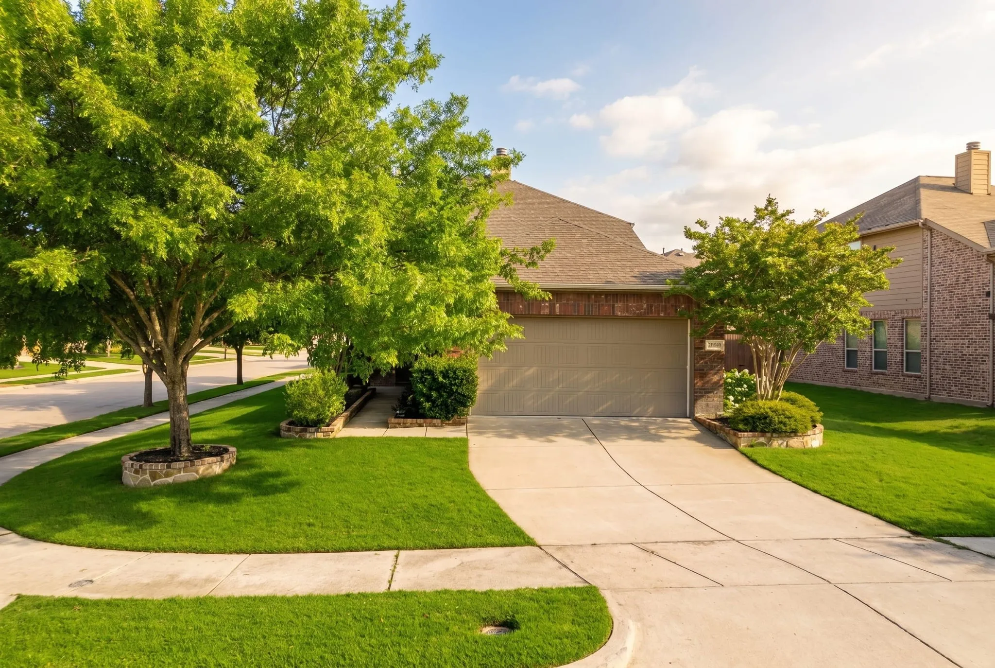 Single Family Residence For Sale in Denton County , 16005 Crosslake Court, Prosper, Texas 75078, 4 Bedroom, 3 Bathroom, 2 Garage spaces, 2,234 Sqft, built in 2014, mls#21248082, Real Estate Agent in Prosper, Homes For Sale in Denton county, Homes For Sale in Prosper, Realtor in Prosper Texas, Real Estate Brokerage Independent Realty Texas, Luminita Cordes Realtor