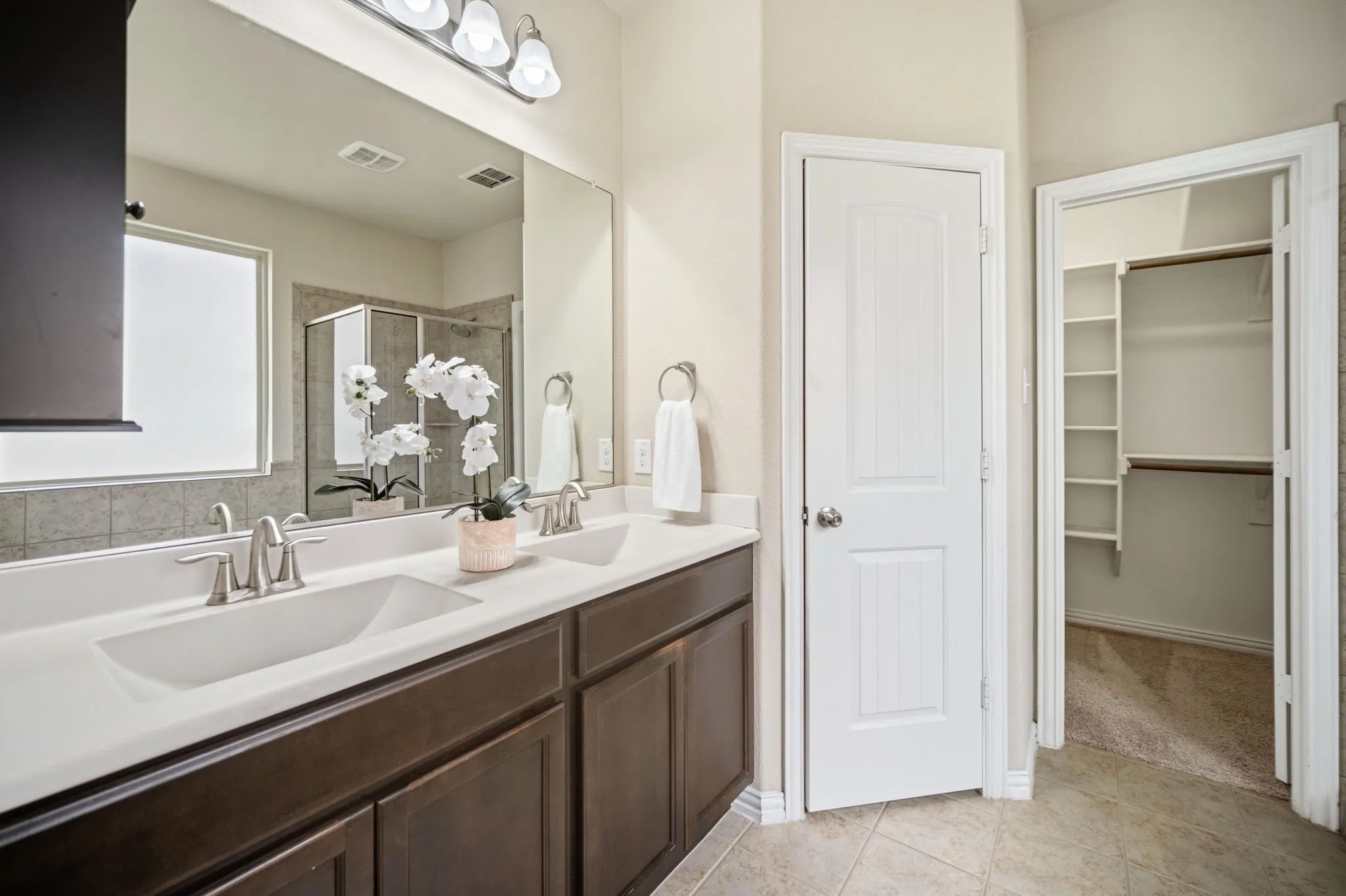 Single Family Residence For Sale in Denton County , 16005 Crosslake Court, Prosper, Texas 75078, 4 Bedroom, 3 Bathroom, 2 Garage spaces, 2,234 Sqft, built in 2014, mls#21248082, Real Estate Agent in Prosper, Homes For Sale in Denton county, Homes For Sale in Prosper, Realtor in Prosper Texas, Real Estate Brokerage Independent Realty Texas, Luminita Cordes Realtor