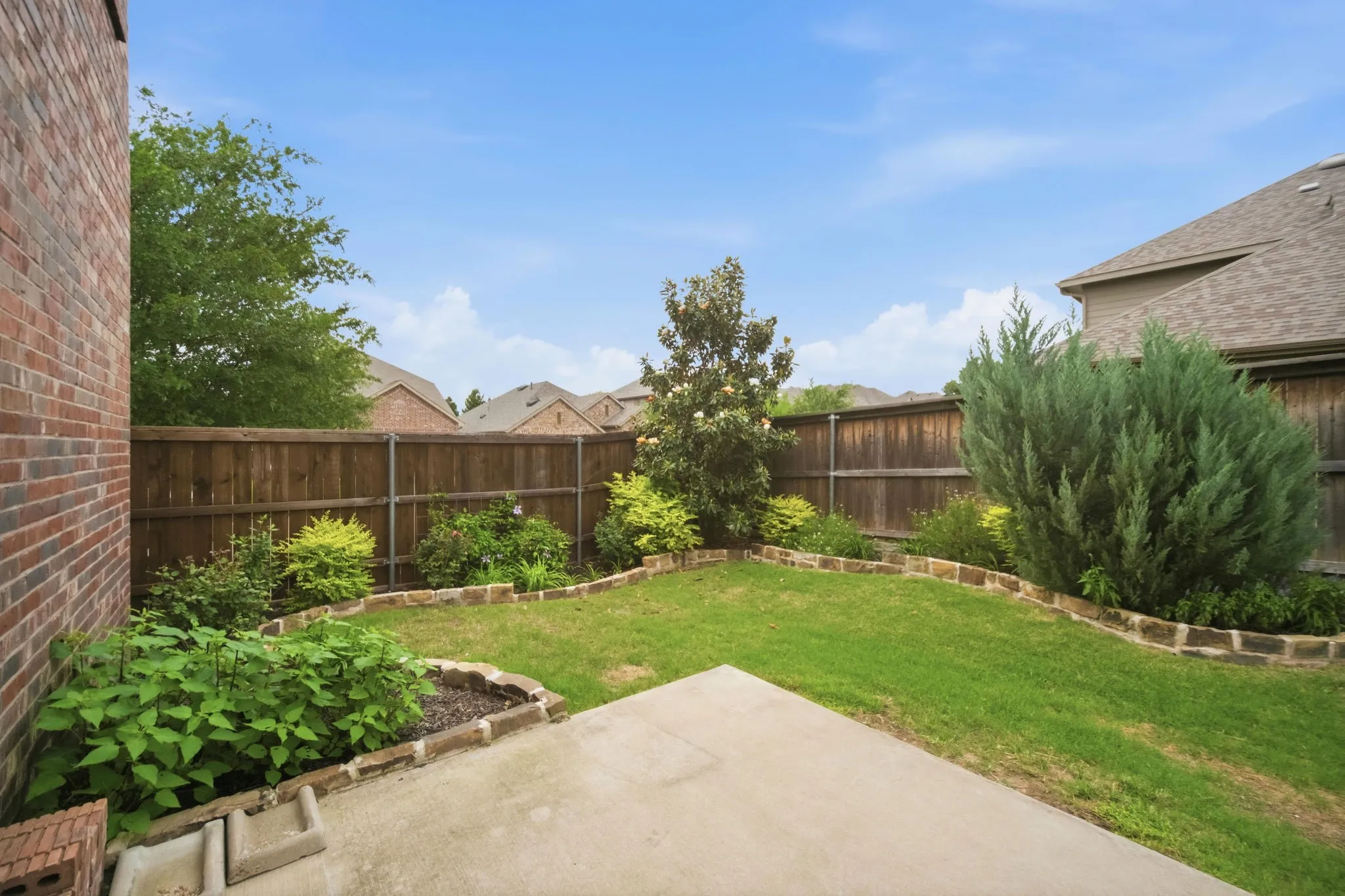 Single Family Residence For Sale in Denton County , 16005 Crosslake Court, Prosper, Texas 75078, 4 Bedroom, 3 Bathroom, 2 Garage spaces, 2,234 Sqft, built in 2014, mls#21248082, Real Estate Agent in Prosper, Homes For Sale in Denton county, Homes For Sale in Prosper, Realtor in Prosper Texas, Real Estate Brokerage Independent Realty Texas, Luminita Cordes Realtor