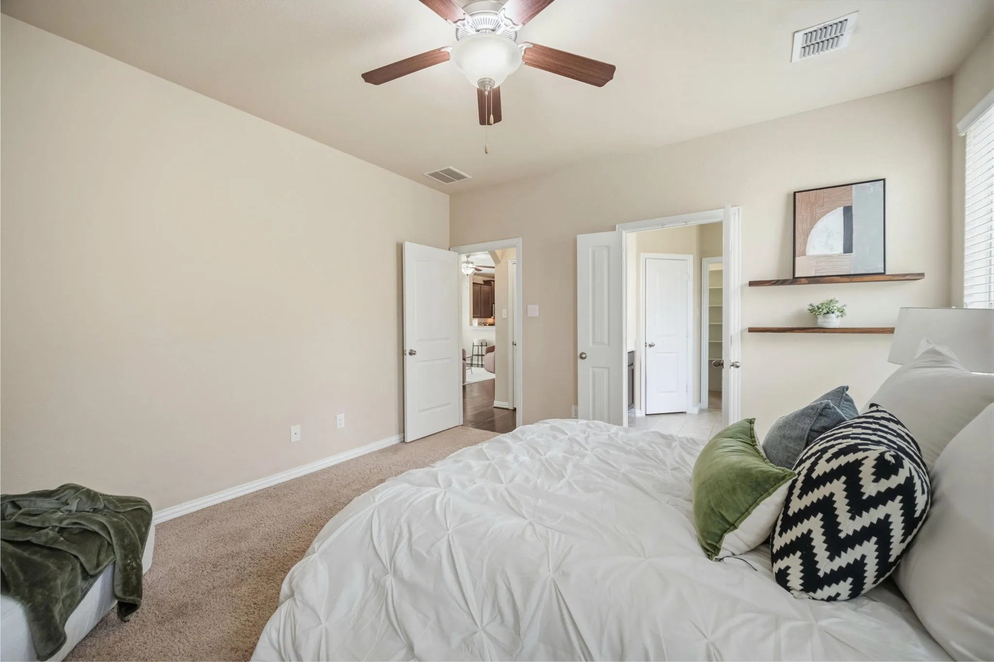 Single Family Residence For Sale in Denton County , 16005 Crosslake Court, Prosper, Texas 75078, 4 Bedroom, 3 Bathroom, 2 Garage spaces, 2,234 Sqft, built in 2014, mls#21248082, Real Estate Agent in Prosper, Homes For Sale in Denton county, Homes For Sale in Prosper, Realtor in Prosper Texas, Real Estate Brokerage Independent Realty Texas, Luminita Cordes Realtor
