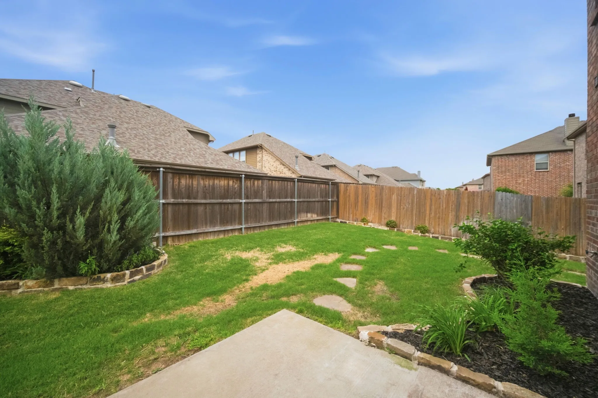 Single Family Residence For Sale in Denton County , 16005 Crosslake Court, Prosper, Texas 75078, 4 Bedroom, 3 Bathroom, 2 Garage spaces, 2,234 Sqft, built in 2014, mls#21248082, Real Estate Agent in Prosper, Homes For Sale in Denton county, Homes For Sale in Prosper, Realtor in Prosper Texas, Real Estate Brokerage Independent Realty Texas, Luminita Cordes Realtor