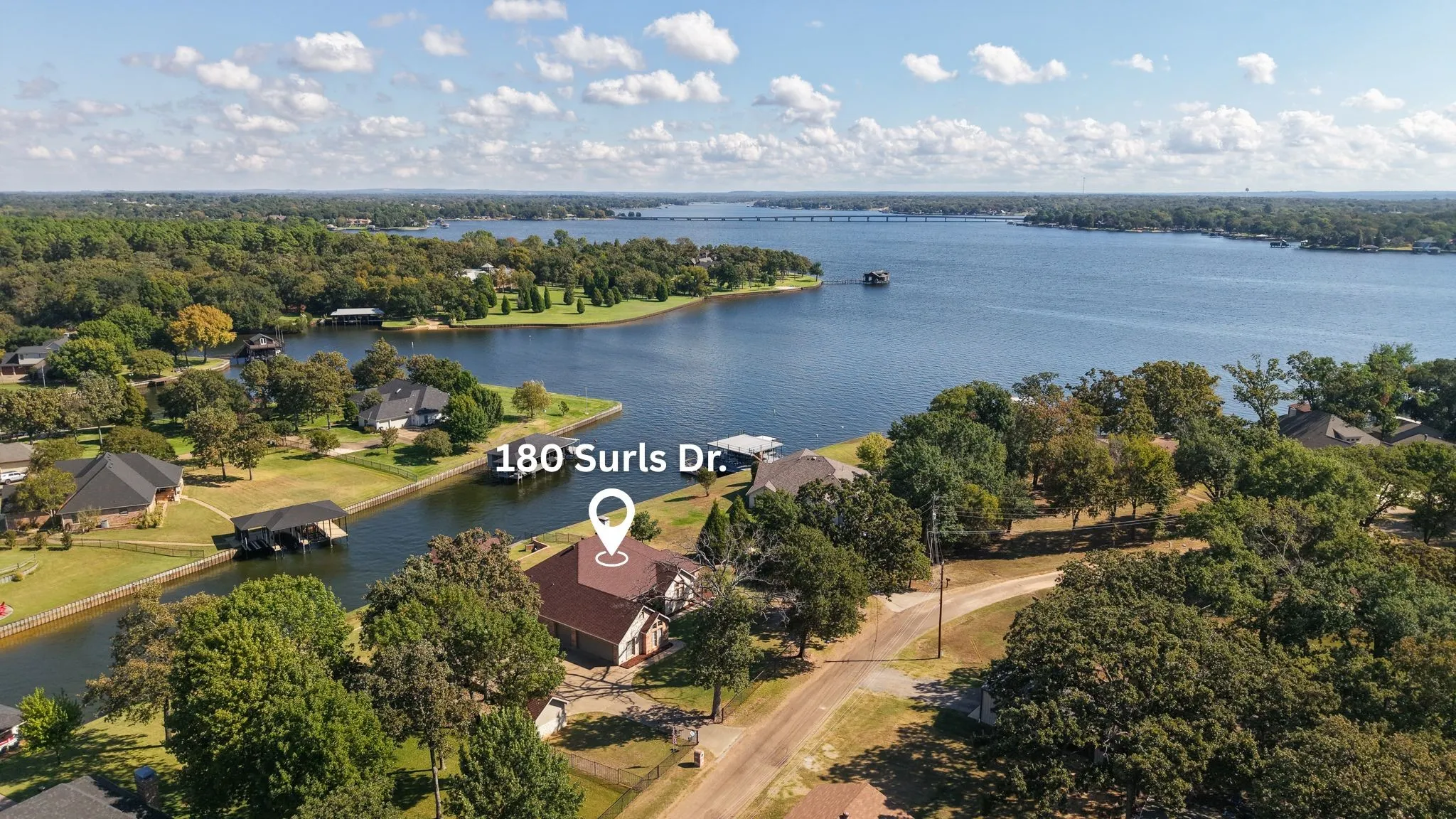 Single Family Residence For Sale in Henderson County , 180 Surls Drive, Mabank, Texas 75156, 4 Bedroom, 2 Bathroom, 3 Garage spaces, 2,385 Sqft, built in 2001, Preowned, mls#21245140, Real Estate Agent in Mabank, Homes For Sale in Henderson county, Homes For Sale in Mabank, Realtor in Mabank Texas, Real Estate Brokerage Independent Realty Texas, Luminita Cordes Realtor