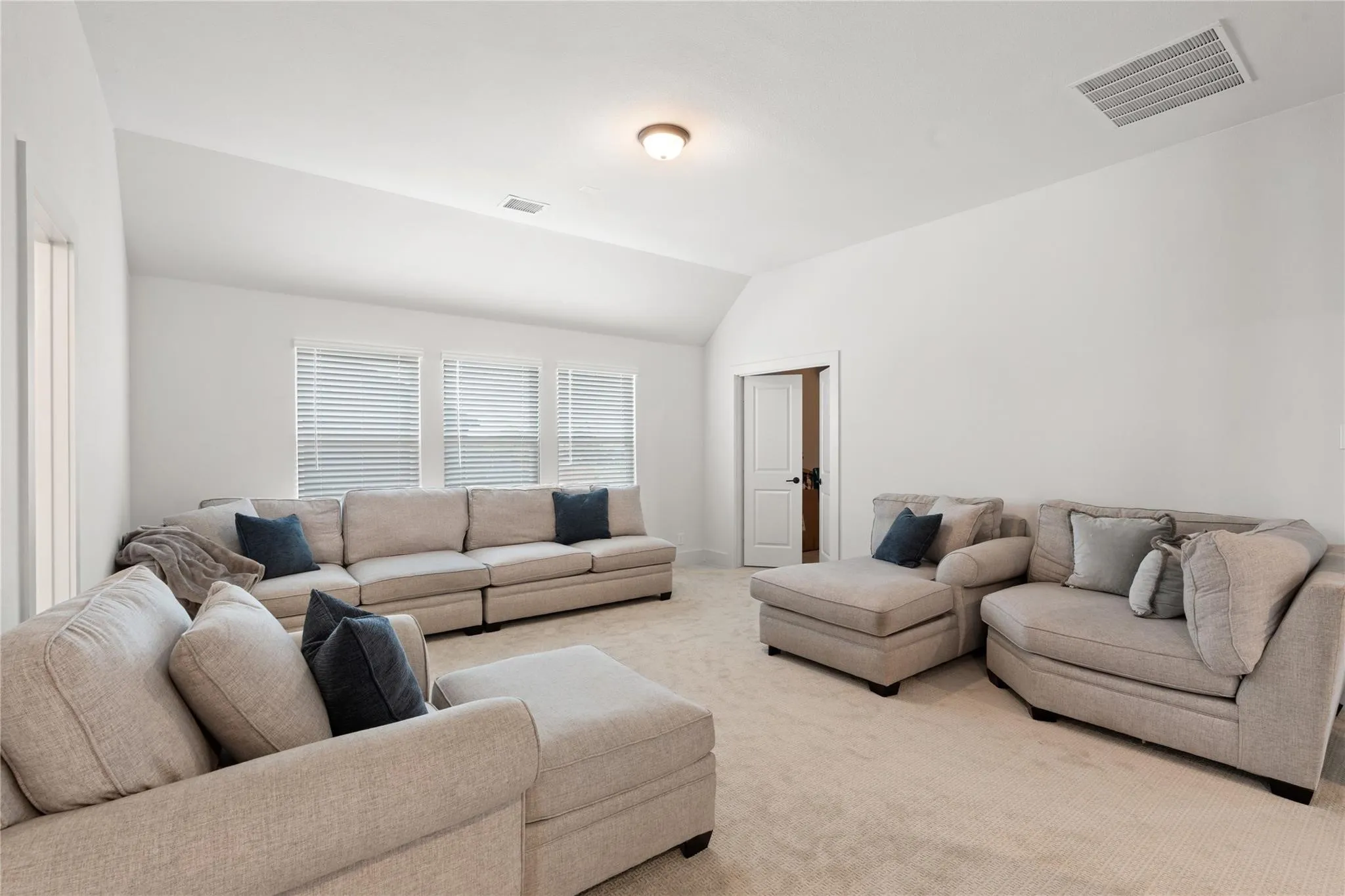 Single Family Residence For Sale in Dallas County , 704 S HIDDEN LAKES Drive, De Soto, Texas 75115, 5 Bedrooms, 4 Bathrooms, 2 Garage spaces, 4,737 Sqft, built in 2023, Price $750,000, mls#21248124, Real Estate Agent in De Soto, Homes For Sale in Dallas county, Homes For Sale in De Soto, Realtor in De Soto Texas, Real Estate Brokerage Independent Realty Texas, Luminita Cordes Realtor