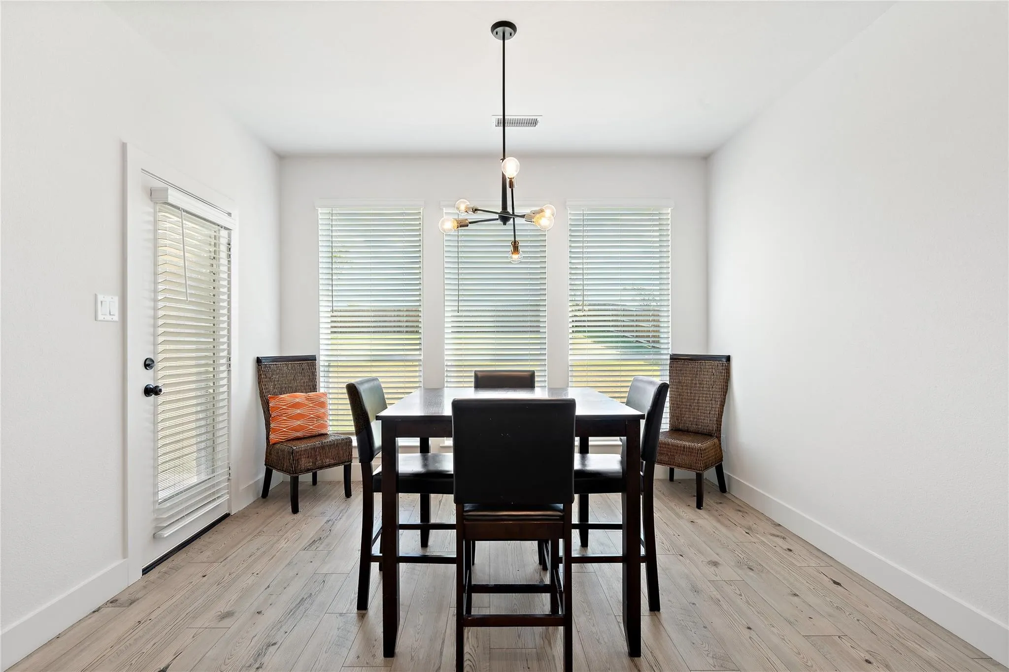 Single Family Residence For Sale in Dallas County , 704 S HIDDEN LAKES Drive, De Soto, Texas 75115, 5 Bedrooms, 4 Bathrooms, 2 Garage spaces, 4,737 Sqft, built in 2023, Price $750,000, mls#21248124, Real Estate Agent in De Soto, Homes For Sale in Dallas county, Homes For Sale in De Soto, Realtor in De Soto Texas, Real Estate Brokerage Independent Realty Texas, Luminita Cordes Realtor