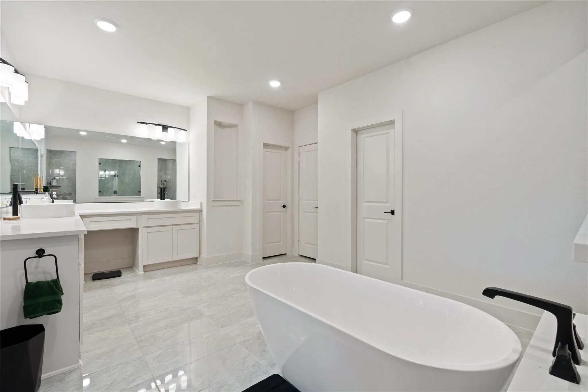 Single Family Residence For Sale in Dallas County , 704 S HIDDEN LAKES Drive, De Soto, Texas 75115, 5 Bedrooms, 4 Bathrooms, 2 Garage spaces, 4,737 Sqft, built in 2023, Price $750,000, mls#21248124, Real Estate Agent in De Soto, Homes For Sale in Dallas county, Homes For Sale in De Soto, Realtor in De Soto Texas, Real Estate Brokerage Independent Realty Texas, Luminita Cordes Realtor
