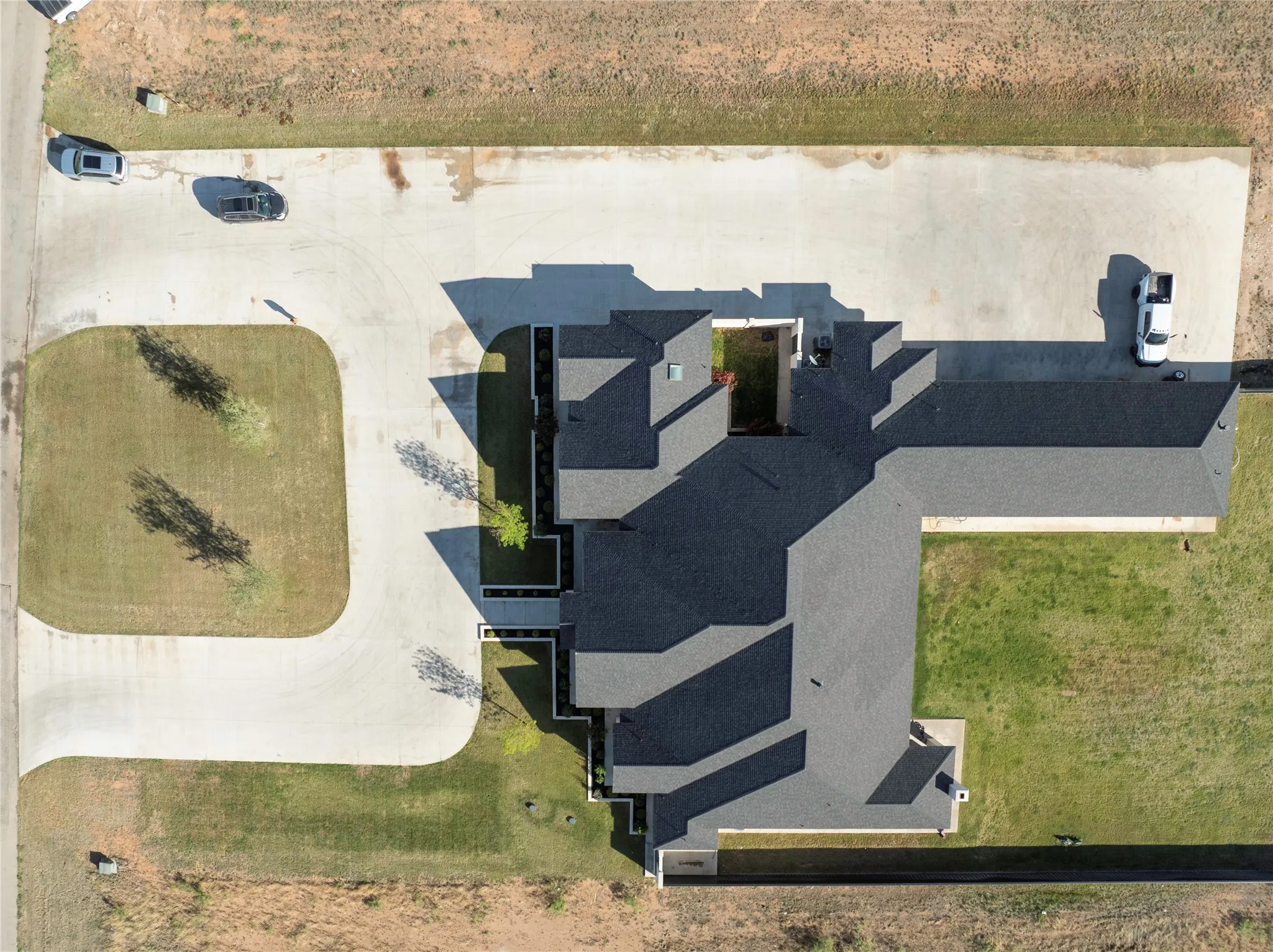 Single Family Residence For Sale in Ector County , 9331 Clevenger Road, Odessa, Texas 79762, 5 Bedroom, 6 Bathroom, 4 Garage spaces, 6,401 Sqft, built in 2024, Preowned, mls#21248169, Real Estate Agent in Odessa, Homes For Sale in Ector county, Homes For Sale in Odessa, Realtor in Odessa Texas, Real Estate Brokerage Independent Realty Texas, Luminita Cordes Realtor