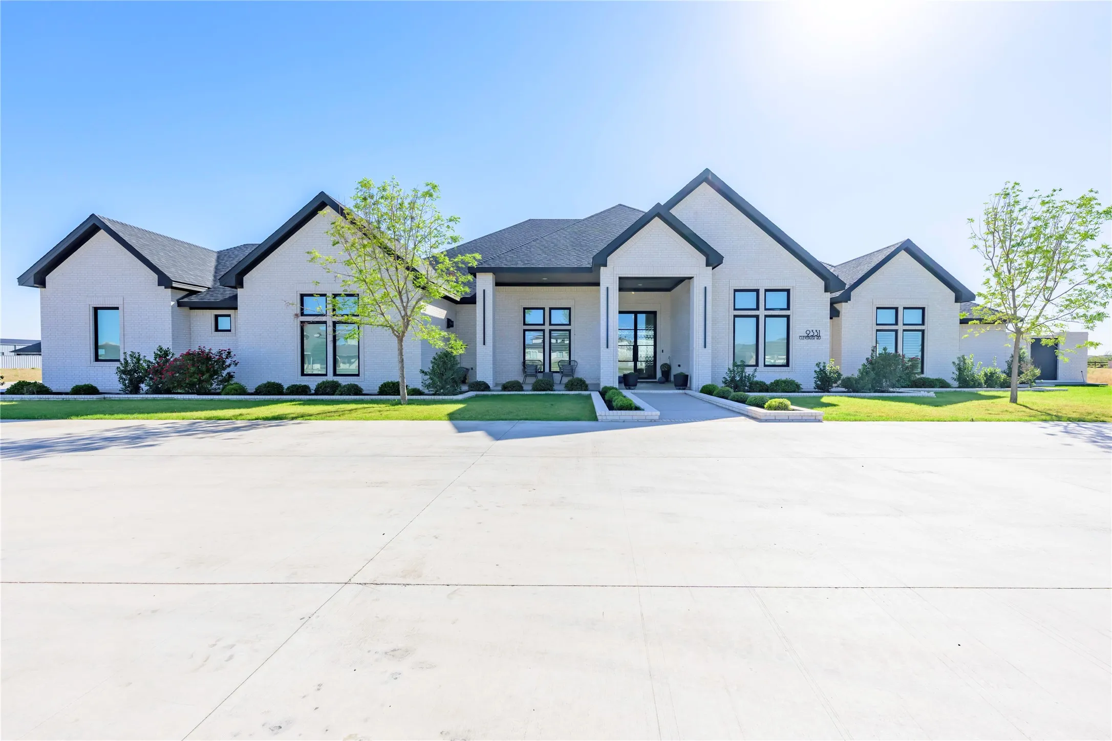 Single Family Residence For Sale in Ector County , 9331 Clevenger Road, Odessa, Texas 79762, 5 Bedroom, 6 Bathroom, 4 Garage spaces, 6,401 Sqft, built in 2024, Preowned, mls#21248169, Real Estate Agent in Odessa, Homes For Sale in Ector county, Homes For Sale in Odessa, Realtor in Odessa Texas, Real Estate Brokerage Independent Realty Texas, Luminita Cordes Realtor