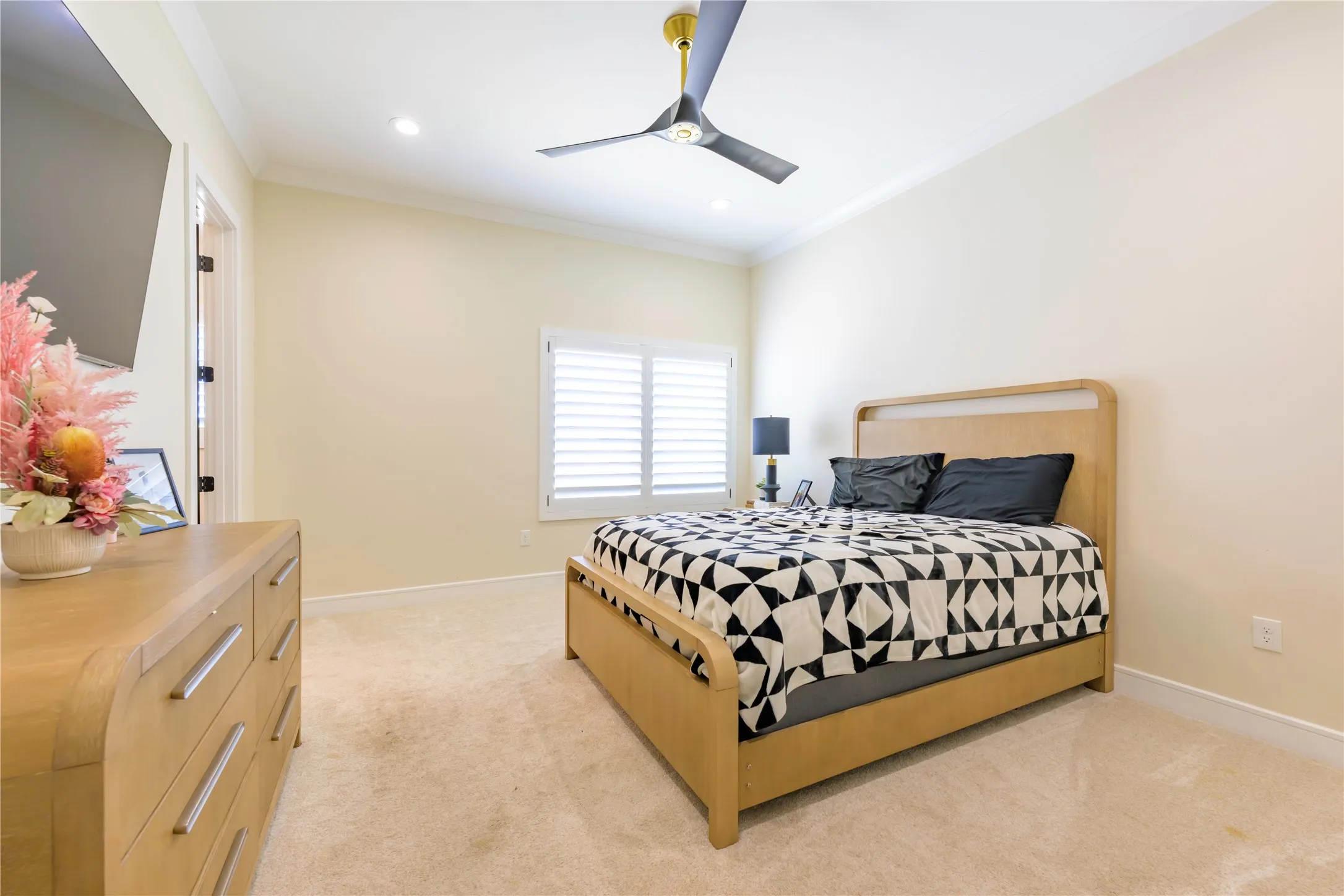 Single Family Residence For Sale in Ector County , 9331 Clevenger Road, Odessa, Texas 79762, 5 Bedroom, 6 Bathroom, 4 Garage spaces, 6,401 Sqft, built in 2024, Preowned, mls#21248169, Real Estate Agent in Odessa, Homes For Sale in Ector county, Homes For Sale in Odessa, Realtor in Odessa Texas, Real Estate Brokerage Independent Realty Texas, Luminita Cordes Realtor