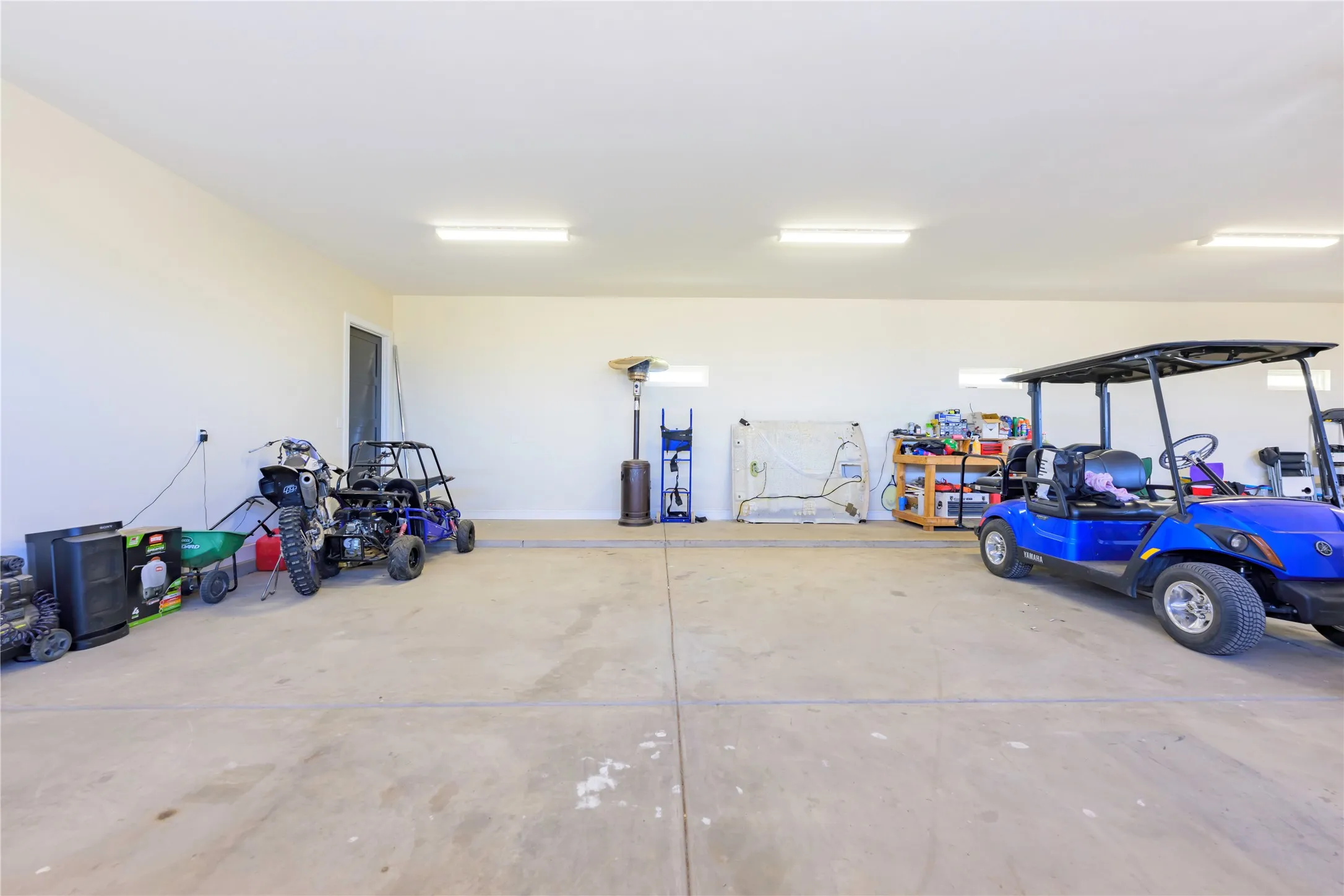 Single Family Residence For Sale in Ector County , 9331 Clevenger Road, Odessa, Texas 79762, 5 Bedroom, 6 Bathroom, 4 Garage spaces, 6,401 Sqft, built in 2024, Preowned, mls#21248169, Real Estate Agent in Odessa, Homes For Sale in Ector county, Homes For Sale in Odessa, Realtor in Odessa Texas, Real Estate Brokerage Independent Realty Texas, Luminita Cordes Realtor