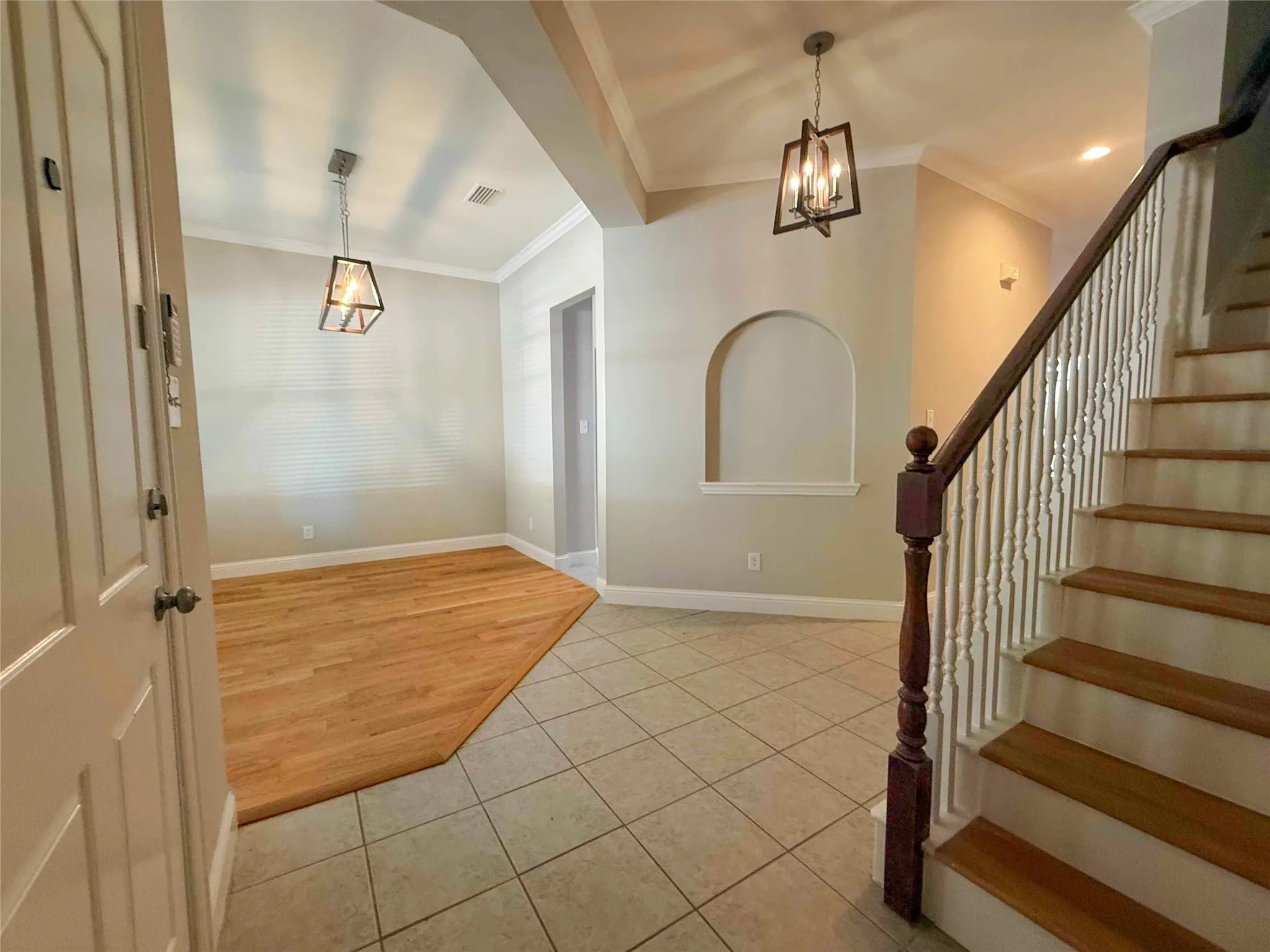 Townhouse For Sale in Collin County , 8242 Library Street, Frisco, Texas 75034, 3 Bedroom, 4 Bathroom, 2 Garage spaces, 2,781 Sqft, built in 2002, Preowned, mls#21248183, Real Estate Agent in Frisco, Homes For Sale in Collin county, Homes For Sale in Frisco, Realtor in Frisco Texas, Real Estate Brokerage Independent Realty Texas, Luminita Cordes Realtor
