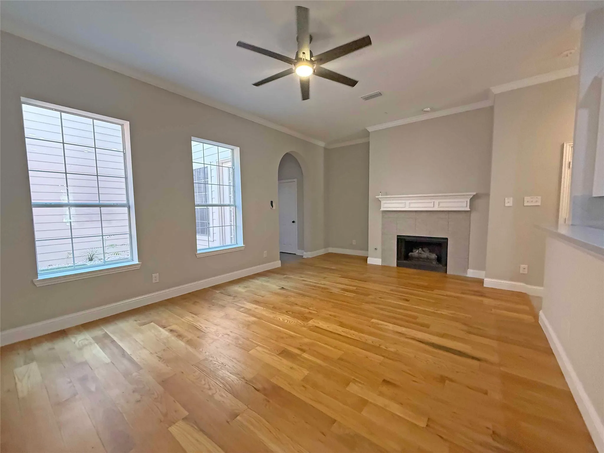 Townhouse For Sale in Collin County , 8242 Library Street, Frisco, Texas 75034, 3 Bedroom, 4 Bathroom, 2 Garage spaces, 2,781 Sqft, built in 2002, Preowned, mls#21248183, Real Estate Agent in Frisco, Homes For Sale in Collin county, Homes For Sale in Frisco, Realtor in Frisco Texas, Real Estate Brokerage Independent Realty Texas, Luminita Cordes Realtor
