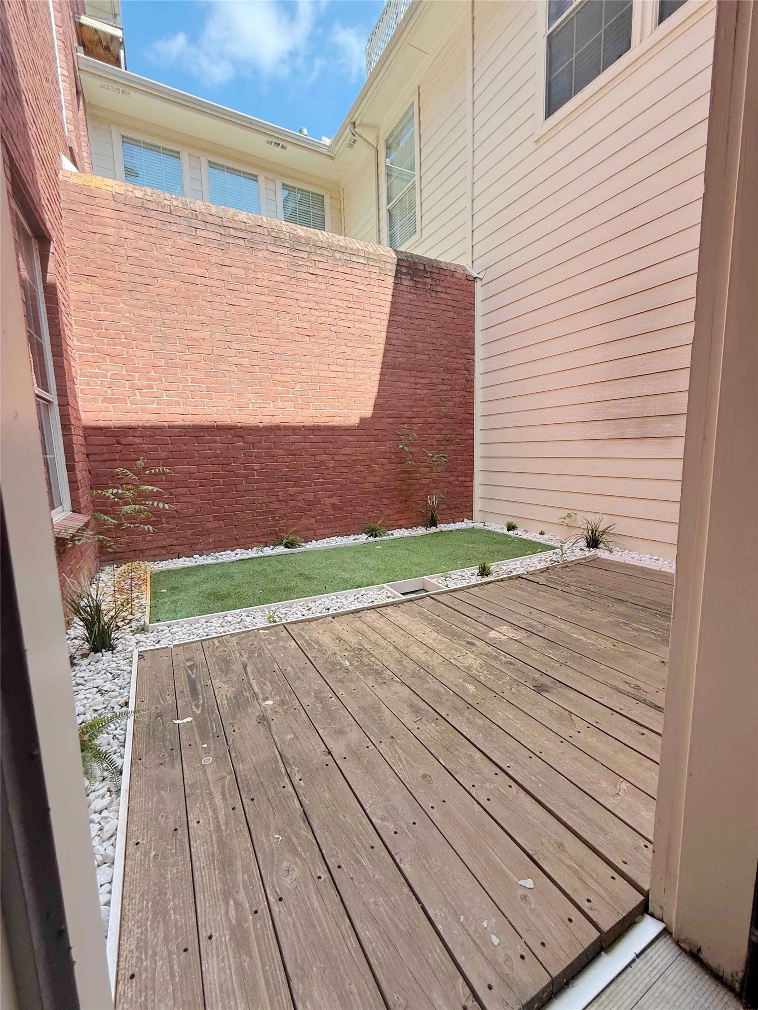 Townhouse For Sale in Collin County , 8242 Library Street, Frisco, Texas 75034, 3 Bedroom, 4 Bathroom, 2 Garage spaces, 2,781 Sqft, built in 2002, Preowned, mls#21248183, Real Estate Agent in Frisco, Homes For Sale in Collin county, Homes For Sale in Frisco, Realtor in Frisco Texas, Real Estate Brokerage Independent Realty Texas, Luminita Cordes Realtor