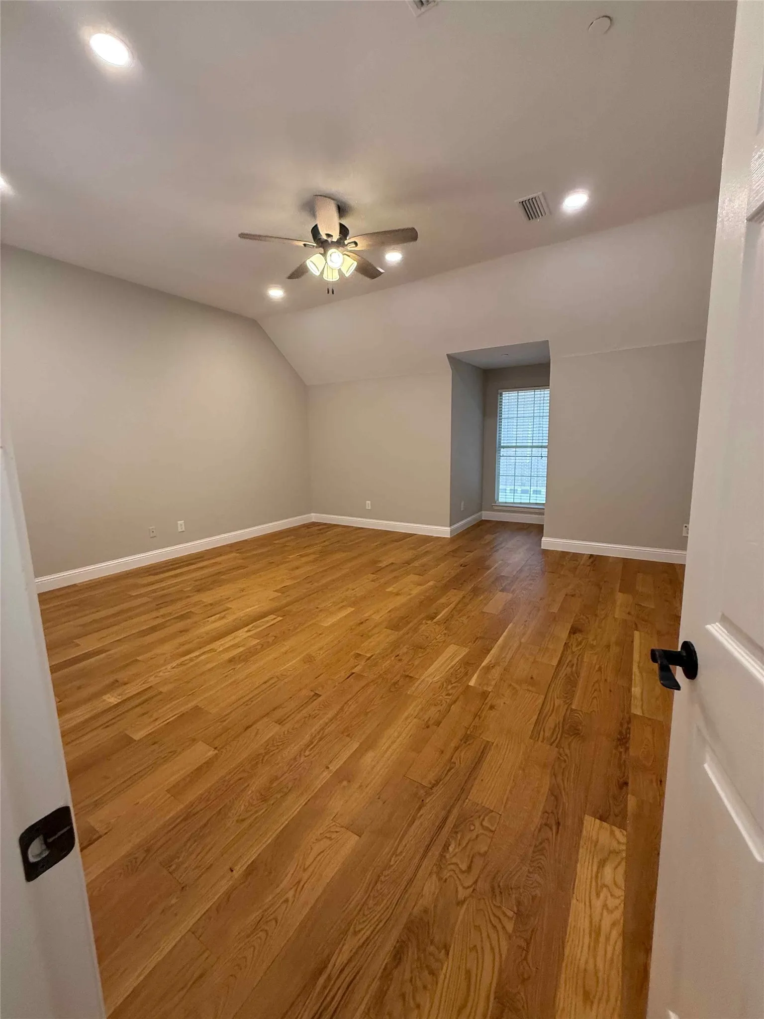 Townhouse For Sale in Collin County , 8242 Library Street, Frisco, Texas 75034, 3 Bedroom, 4 Bathroom, 2 Garage spaces, 2,781 Sqft, built in 2002, Preowned, mls#21248183, Real Estate Agent in Frisco, Homes For Sale in Collin county, Homes For Sale in Frisco, Realtor in Frisco Texas, Real Estate Brokerage Independent Realty Texas, Luminita Cordes Realtor