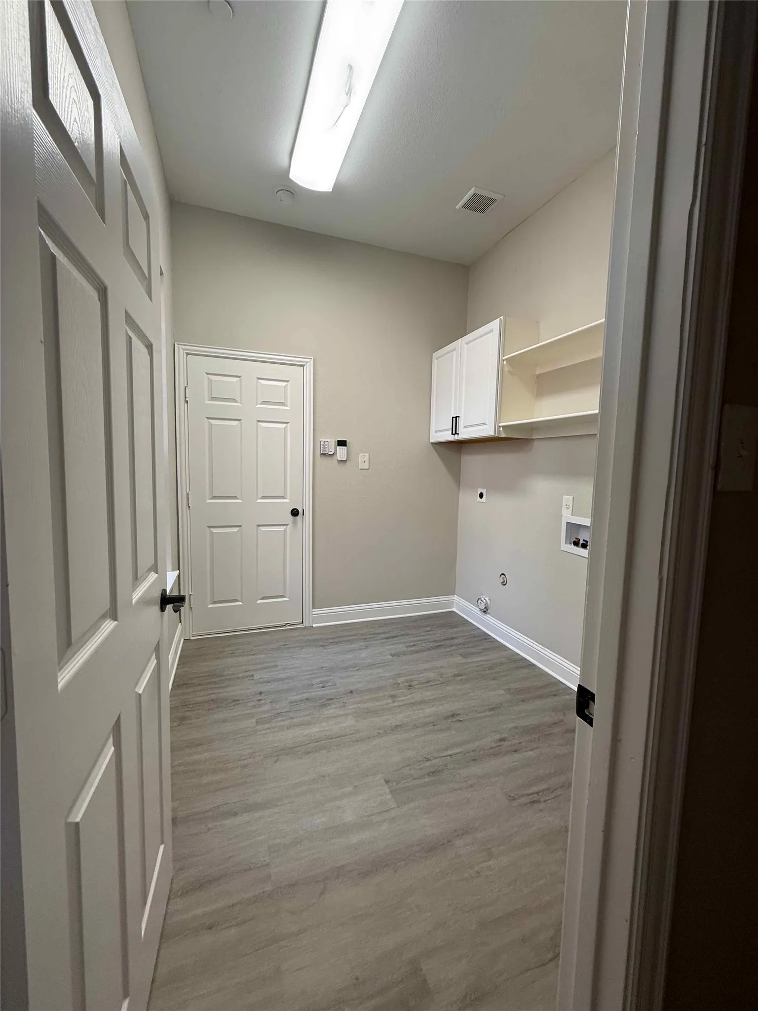 Townhouse For Sale in Collin County , 8242 Library Street, Frisco, Texas 75034, 3 Bedroom, 4 Bathroom, 2 Garage spaces, 2,781 Sqft, built in 2002, Preowned, mls#21248183, Real Estate Agent in Frisco, Homes For Sale in Collin county, Homes For Sale in Frisco, Realtor in Frisco Texas, Real Estate Brokerage Independent Realty Texas, Luminita Cordes Realtor