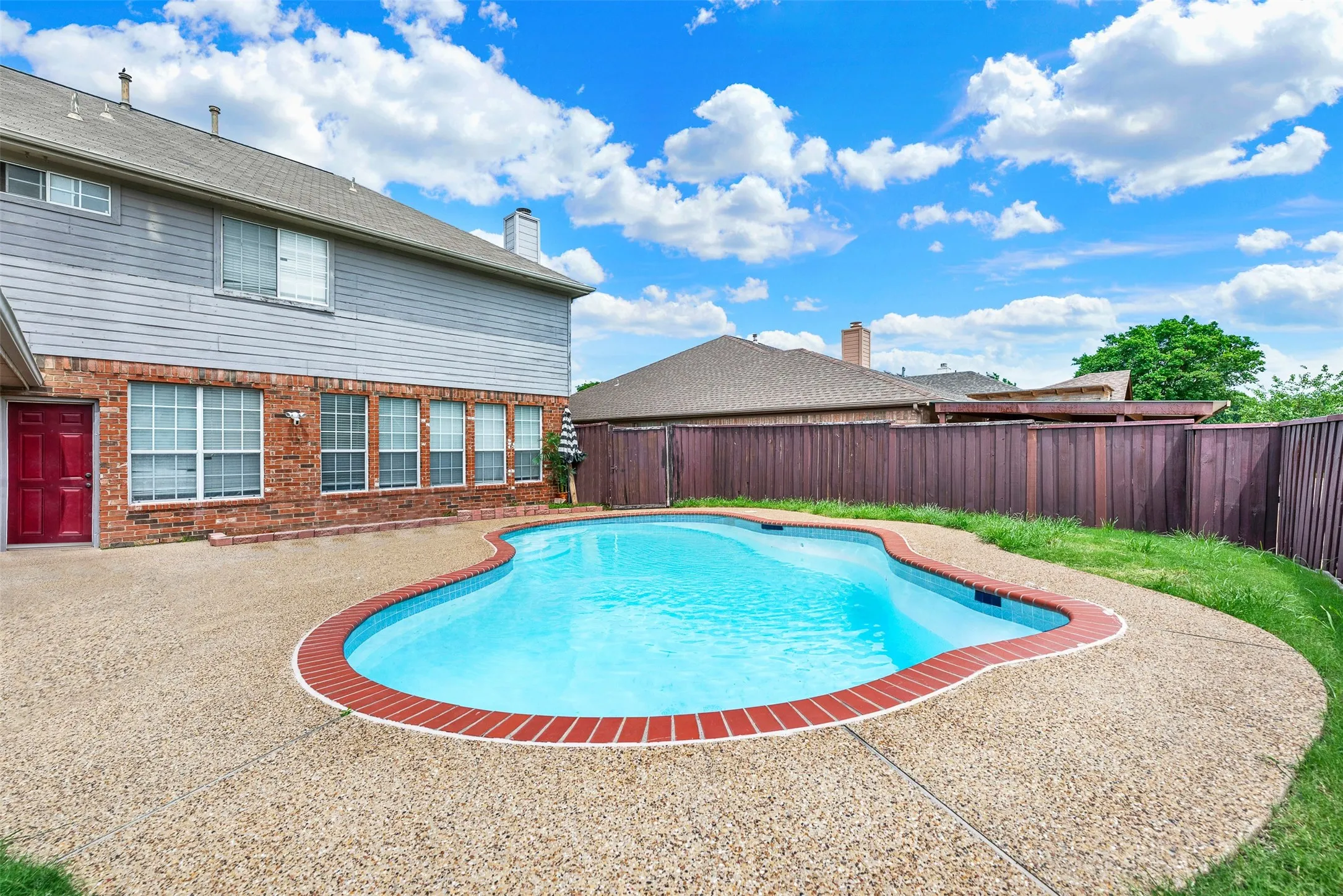 Single Family Residence For Sale in Dallas County , 8506 Manchester Drive, Rowlett, Texas 75089, 4 Bedroom, 3 Bathroom, 2 Garage spaces, 2,646 Sqft, built in 1995, Preowned, mls#21144051, Real Estate Agent in Rowlett, Homes For Sale in Dallas county, Homes For Sale in Rowlett, Realtor in Rowlett Texas, Real Estate Brokerage Independent Realty Texas, Luminita Cordes Realtor