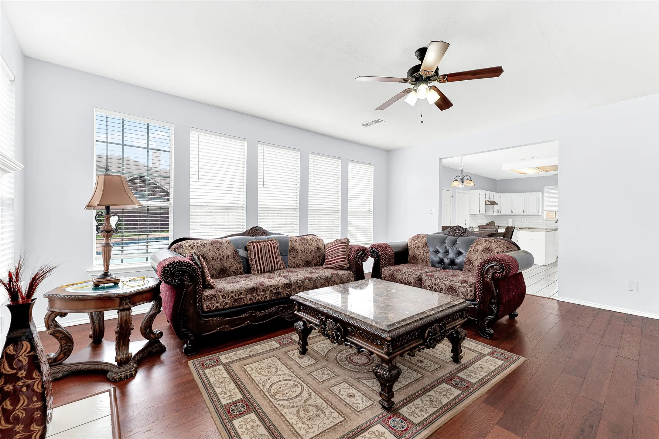 Single Family Residence For Sale in Dallas County , 8506 Manchester Drive, Rowlett, Texas 75089, 4 Bedroom, 3 Bathroom, 2 Garage spaces, 2,646 Sqft, built in 1995, Preowned, mls#21144051, Real Estate Agent in Rowlett, Homes For Sale in Dallas county, Homes For Sale in Rowlett, Realtor in Rowlett Texas, Real Estate Brokerage Independent Realty Texas, Luminita Cordes Realtor