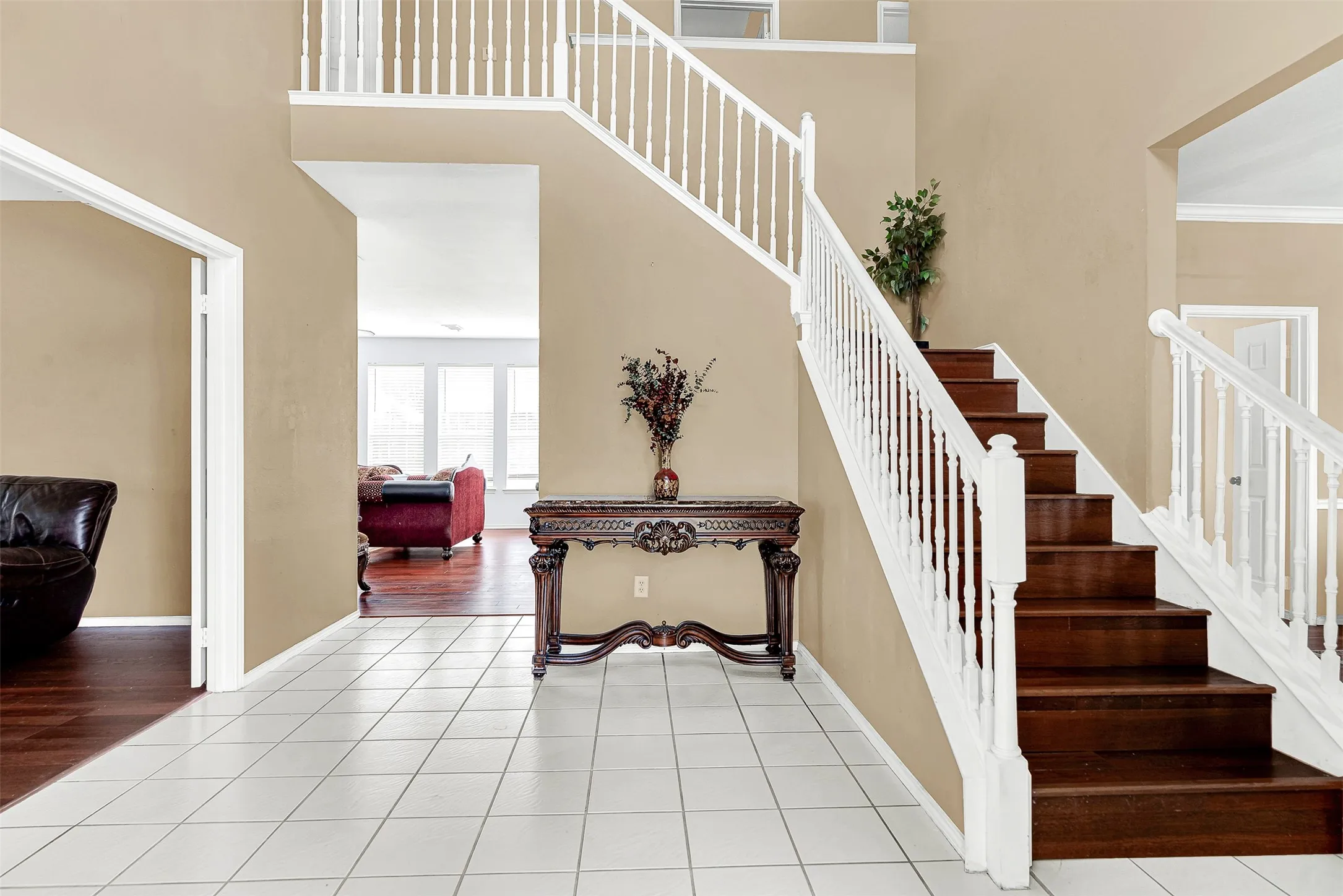 Single Family Residence For Sale in Dallas County , 8506 Manchester Drive, Rowlett, Texas 75089, 4 Bedroom, 3 Bathroom, 2 Garage spaces, 2,646 Sqft, built in 1995, Preowned, mls#21144051, Real Estate Agent in Rowlett, Homes For Sale in Dallas county, Homes For Sale in Rowlett, Realtor in Rowlett Texas, Real Estate Brokerage Independent Realty Texas, Luminita Cordes Realtor