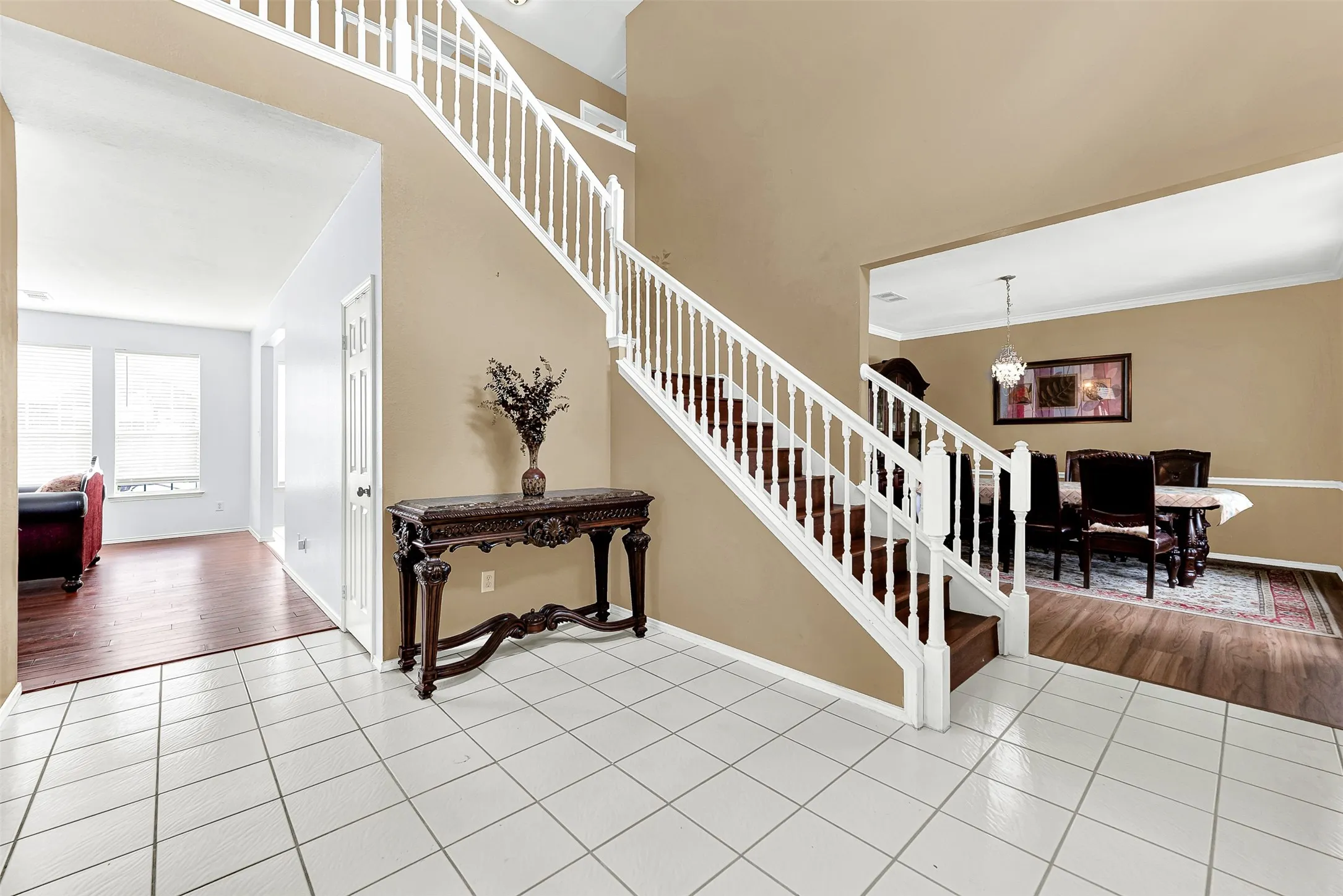Single Family Residence For Sale in Dallas County , 8506 Manchester Drive, Rowlett, Texas 75089, 4 Bedroom, 3 Bathroom, 2 Garage spaces, 2,646 Sqft, built in 1995, Preowned, mls#21144051, Real Estate Agent in Rowlett, Homes For Sale in Dallas county, Homes For Sale in Rowlett, Realtor in Rowlett Texas, Real Estate Brokerage Independent Realty Texas, Luminita Cordes Realtor