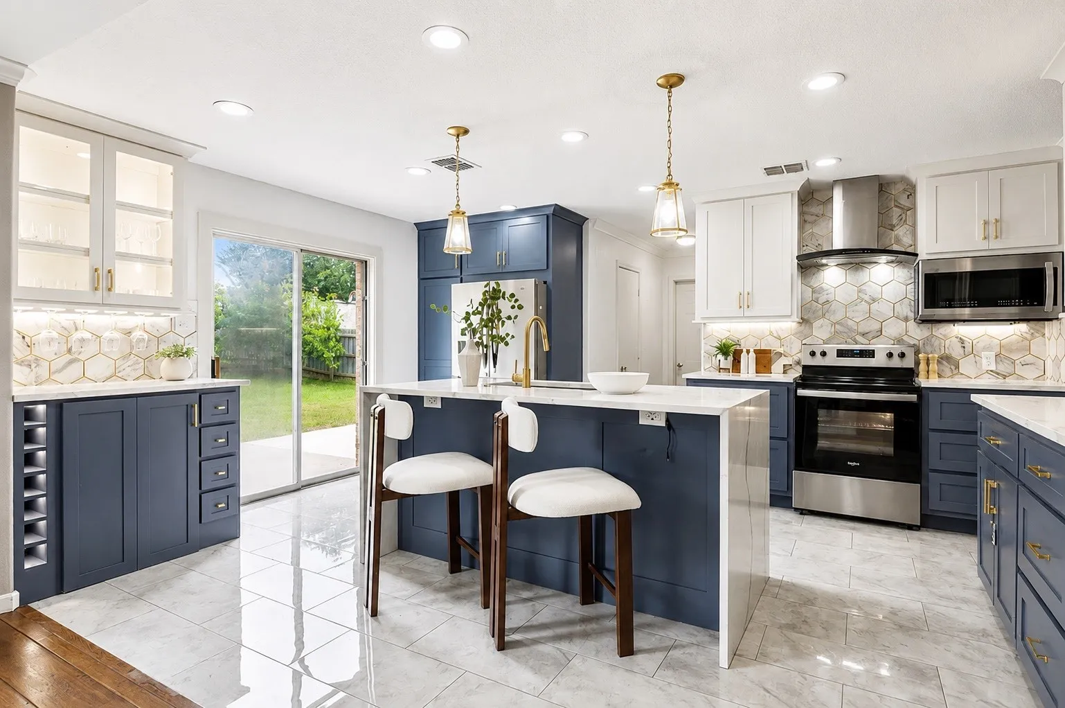 Single Family Residence For Sale in Collin County , 320 Mesa Verde Way, Wylie, Texas 75098, 4 Bedroom, 3 Bathroom, 2 Garage spaces, 2,603 Sqft, built in 2005, Preowned, mls#21248199, Real Estate Agent in Wylie, Homes For Sale in Collin county, Homes For Sale in Wylie, Realtor in Wylie Texas, Real Estate Brokerage Independent Realty Texas, Luminita Cordes Realtor