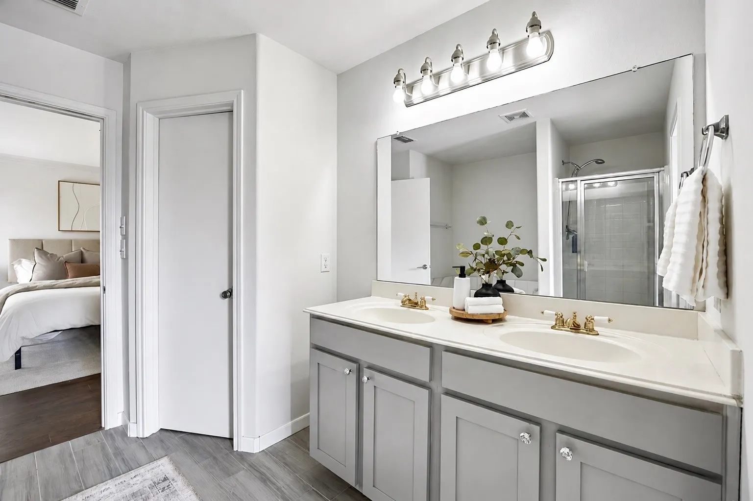 Single Family Residence For Sale in Collin County , 320 Mesa Verde Way, Wylie, Texas 75098, 4 Bedroom, 3 Bathroom, 2 Garage spaces, 2,603 Sqft, built in 2005, Preowned, mls#21248199, Real Estate Agent in Wylie, Homes For Sale in Collin county, Homes For Sale in Wylie, Realtor in Wylie Texas, Real Estate Brokerage Independent Realty Texas, Luminita Cordes Realtor