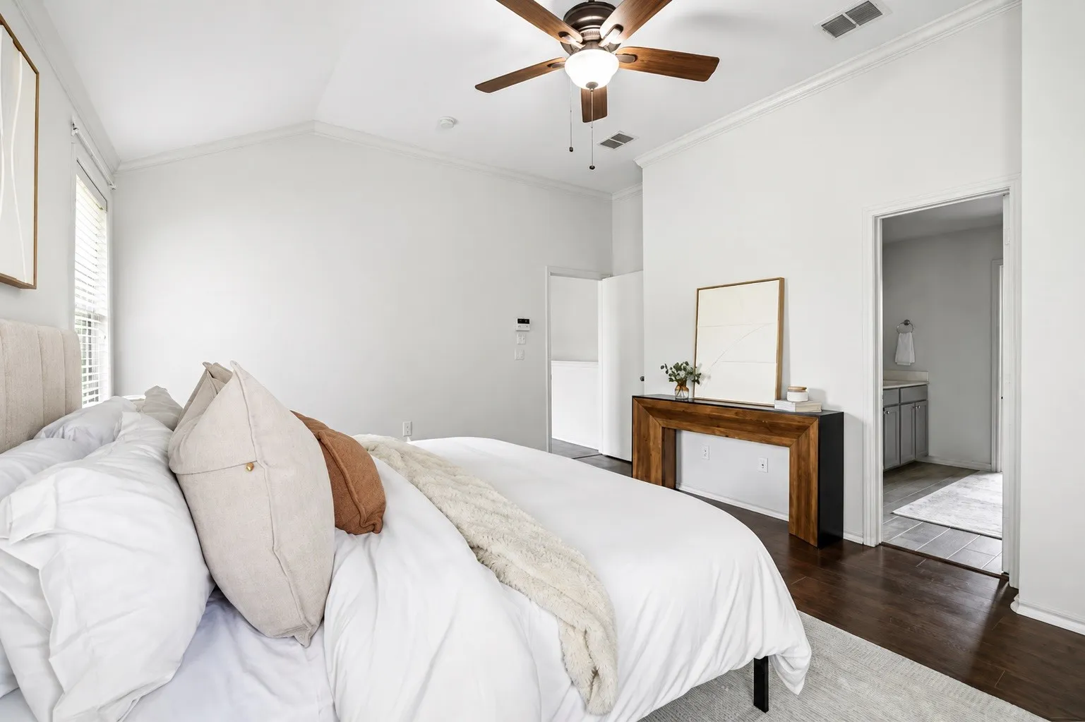 Single Family Residence For Sale in Collin County , 320 Mesa Verde Way, Wylie, Texas 75098, 4 Bedroom, 3 Bathroom, 2 Garage spaces, 2,603 Sqft, built in 2005, Preowned, mls#21248199, Real Estate Agent in Wylie, Homes For Sale in Collin county, Homes For Sale in Wylie, Realtor in Wylie Texas, Real Estate Brokerage Independent Realty Texas, Luminita Cordes Realtor