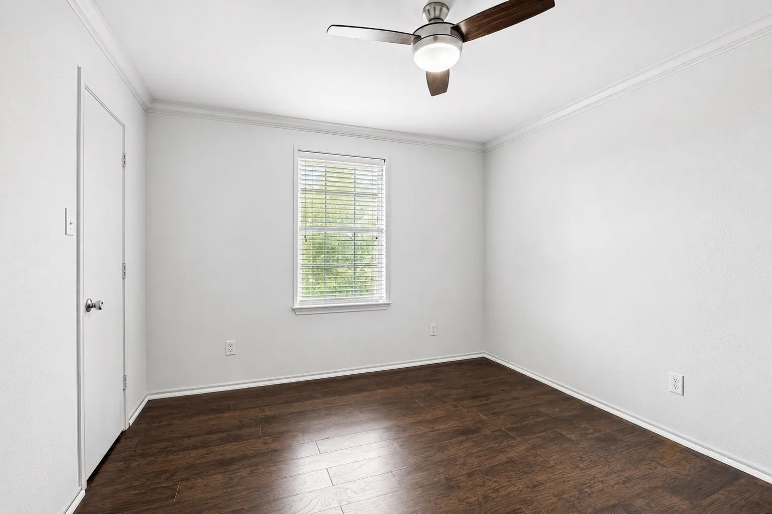 Single Family Residence For Sale in Collin County , 320 Mesa Verde Way, Wylie, Texas 75098, 4 Bedroom, 3 Bathroom, 2 Garage spaces, 2,603 Sqft, built in 2005, Preowned, mls#21248199, Real Estate Agent in Wylie, Homes For Sale in Collin county, Homes For Sale in Wylie, Realtor in Wylie Texas, Real Estate Brokerage Independent Realty Texas, Luminita Cordes Realtor