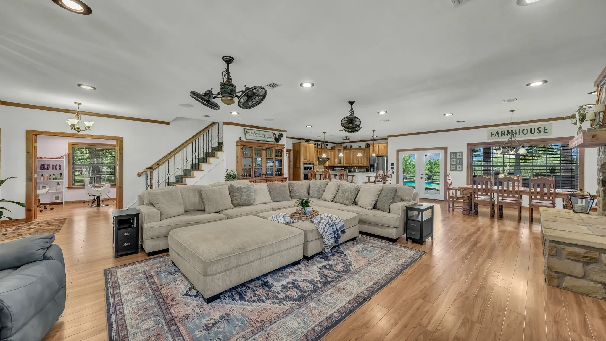 Single Family Residence For Sale in Parker County , 2712 Bethel Road, Weatherford, Texas 76087, 3 Bedrooms, 4 Bathrooms, 3 Garage spaces, 3,338 Sqft, built in 2005, Preowned, Price $1,049,000, mls#21247744, Real Estate Agent in Weatherford, Homes For Sale in Parker county, Homes For Sale in Weatherford, Realtor in Weatherford Texas, Real Estate Brokerage Independent Realty Texas, Luminita Cordes Realtor