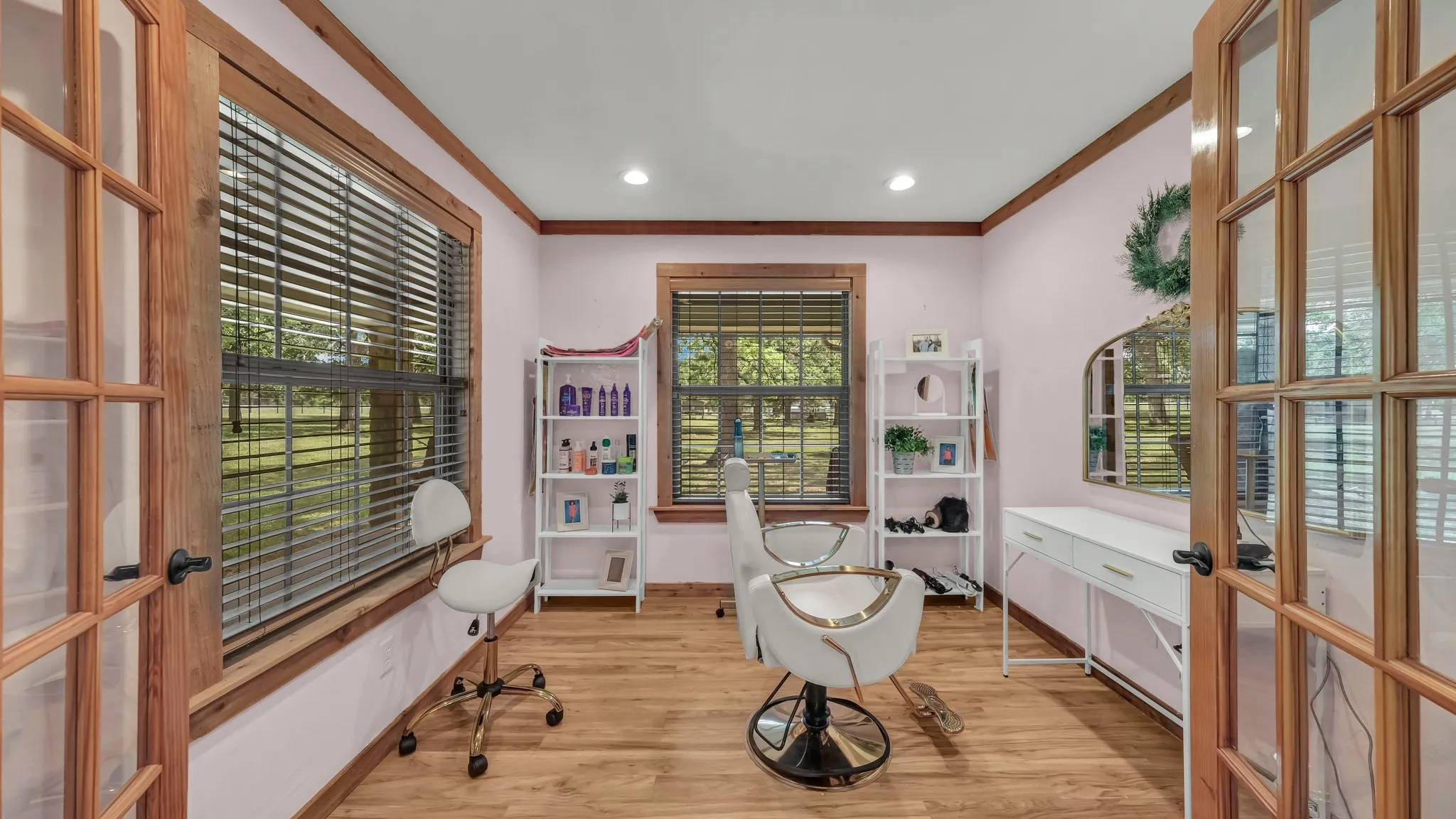 Single Family Residence For Sale in Parker County , 2712 Bethel Road, Weatherford, Texas 76087, 3 Bedrooms, 4 Bathrooms, 3 Garage spaces, 3,338 Sqft, built in 2005, Preowned, Price $1,049,000, mls#21247744, Real Estate Agent in Weatherford, Homes For Sale in Parker county, Homes For Sale in Weatherford, Realtor in Weatherford Texas, Real Estate Brokerage Independent Realty Texas, Luminita Cordes Realtor