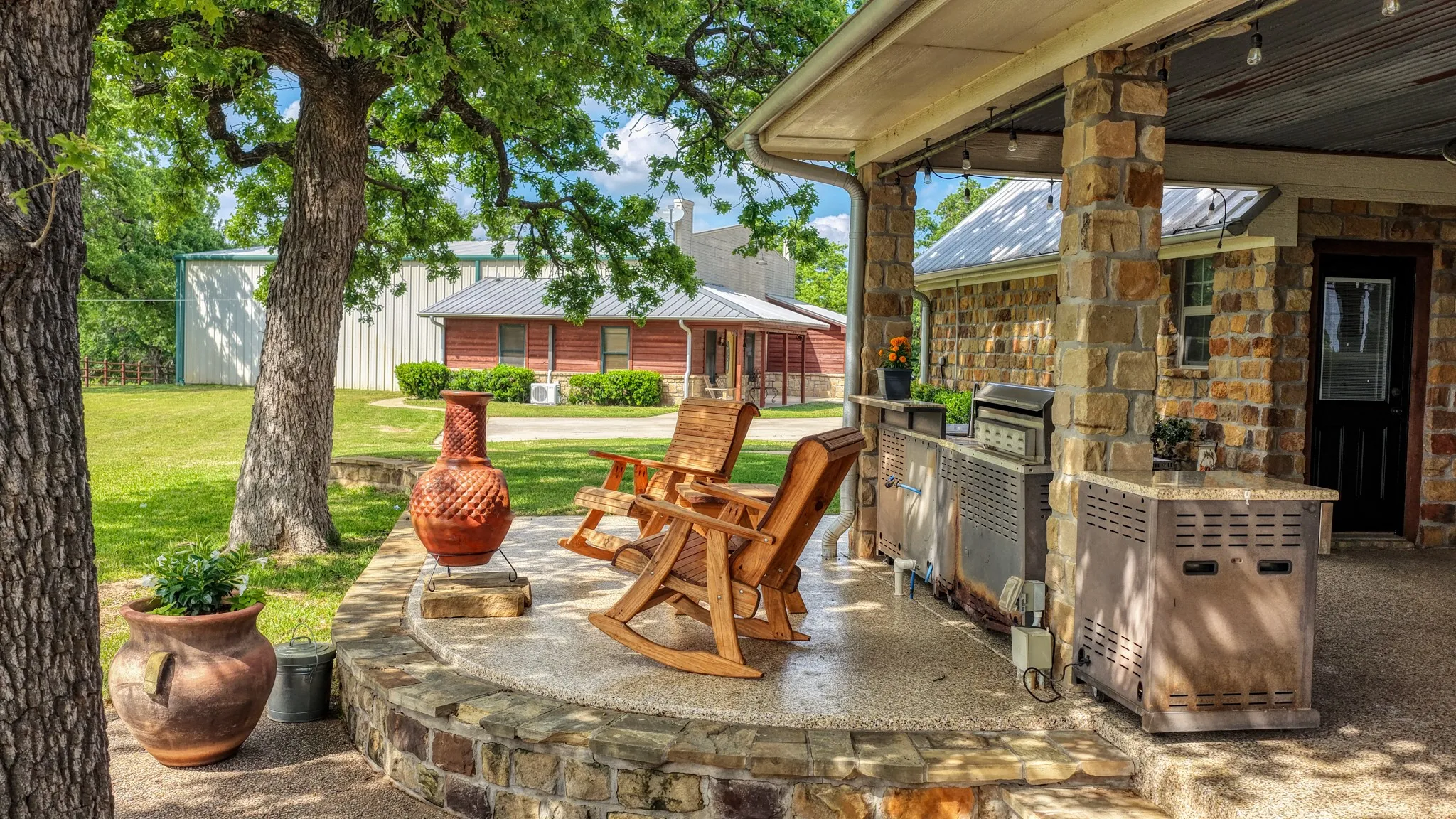 Single Family Residence For Sale in Parker County , 2712 Bethel Road, Weatherford, Texas 76087, 3 Bedrooms, 4 Bathrooms, 3 Garage spaces, 3,338 Sqft, built in 2005, Preowned, Price $1,049,000, mls#21247744, Real Estate Agent in Weatherford, Homes For Sale in Parker county, Homes For Sale in Weatherford, Realtor in Weatherford Texas, Real Estate Brokerage Independent Realty Texas, Luminita Cordes Realtor