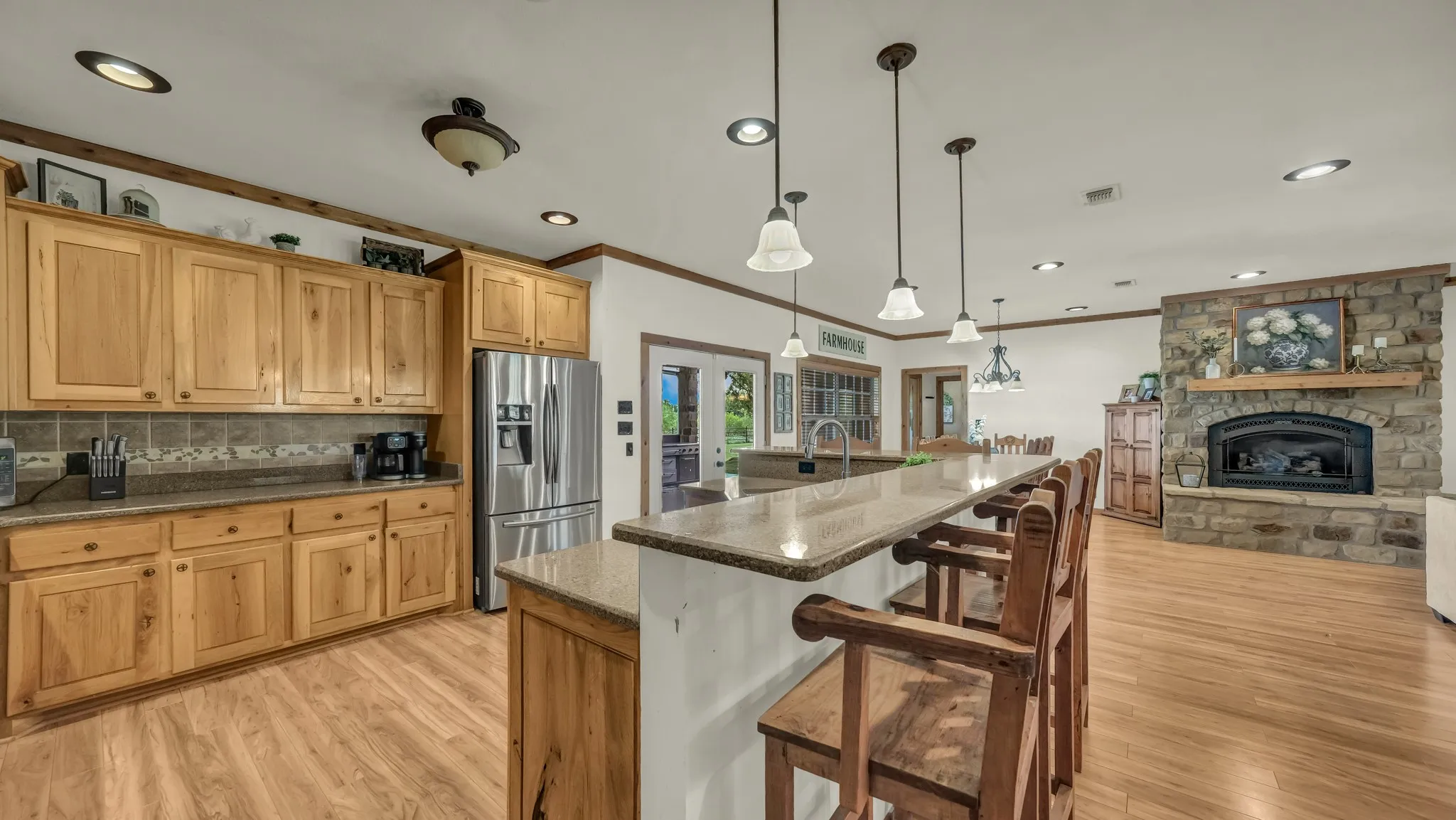 Single Family Residence For Sale in Parker County , 2712 Bethel Road, Weatherford, Texas 76087, 3 Bedrooms, 4 Bathrooms, 3 Garage spaces, 3,338 Sqft, built in 2005, Preowned, Price $1,049,000, mls#21247744, Real Estate Agent in Weatherford, Homes For Sale in Parker county, Homes For Sale in Weatherford, Realtor in Weatherford Texas, Real Estate Brokerage Independent Realty Texas, Luminita Cordes Realtor