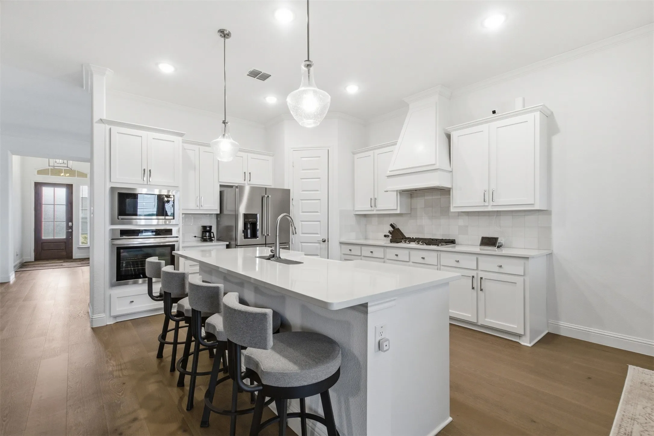 Single Family Residence For Sale in Johnson County , 6008 Glenwood Drive, Joshua, Texas 76058, 3 Bedroom, 3 Bathroom, 3 Garage spaces, 2,707 Sqft, built in 2022, Preowned, mls#21246732, Real Estate Agent in Joshua, Homes For Sale in Johnson county, Homes For Sale in Joshua, Realtor in Joshua Texas, Real Estate Brokerage Independent Realty Texas, Luminita Cordes Realtor