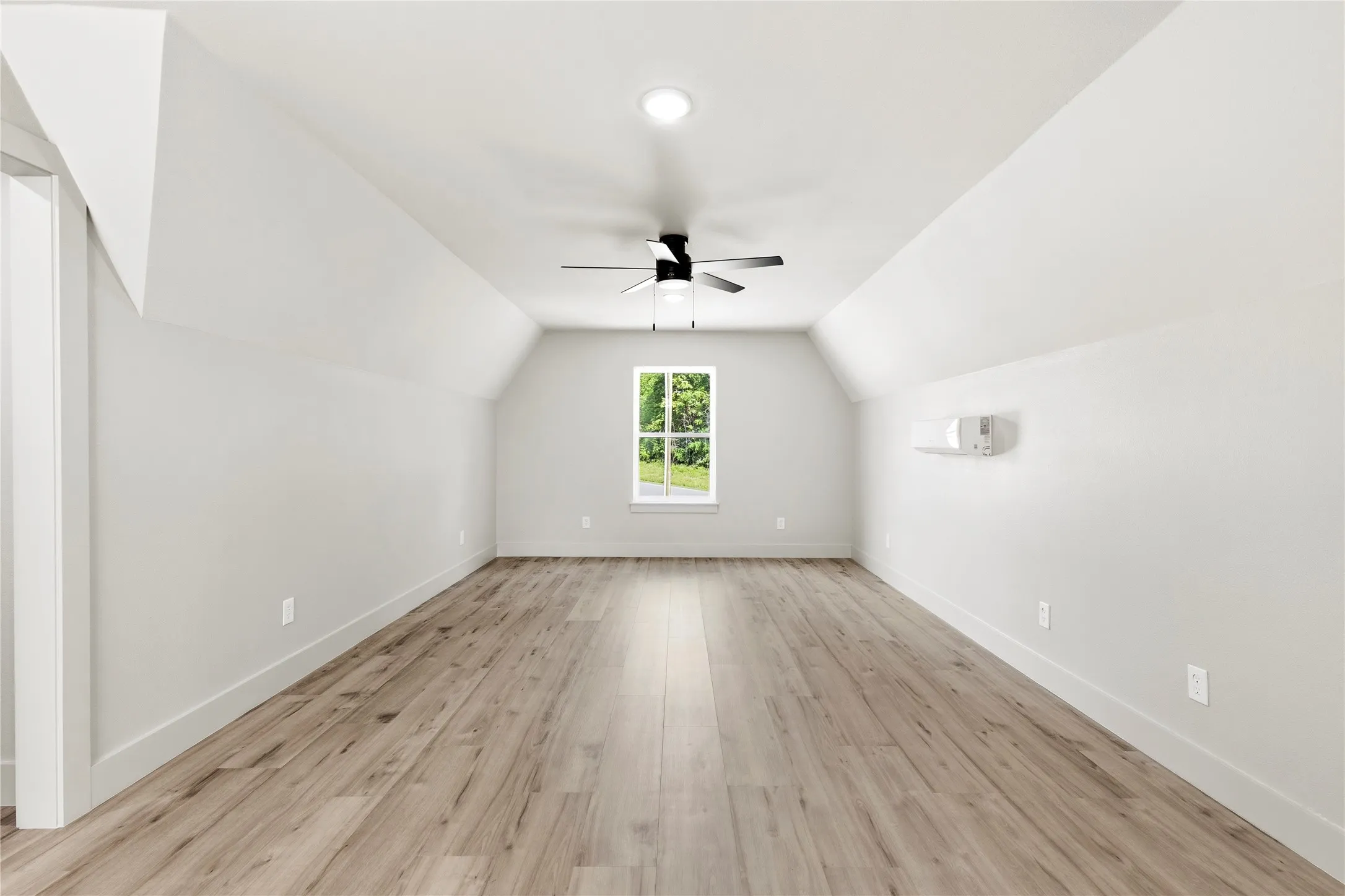 Single Family Residence For Sale in Wood County , 268 County Road 2297, Mineola, Texas 75773, 3 Bedroom, 2 Bathroom, Garage spaces, 1,770 Sqft, built in 2026, New Construction - Complete, mls#21241887, Real Estate Agent in Mineola, Homes For Sale in Wood county, Homes For Sale in Mineola, Realtor in Mineola Texas, Real Estate Brokerage Independent Realty Texas, Luminita Cordes Realtor