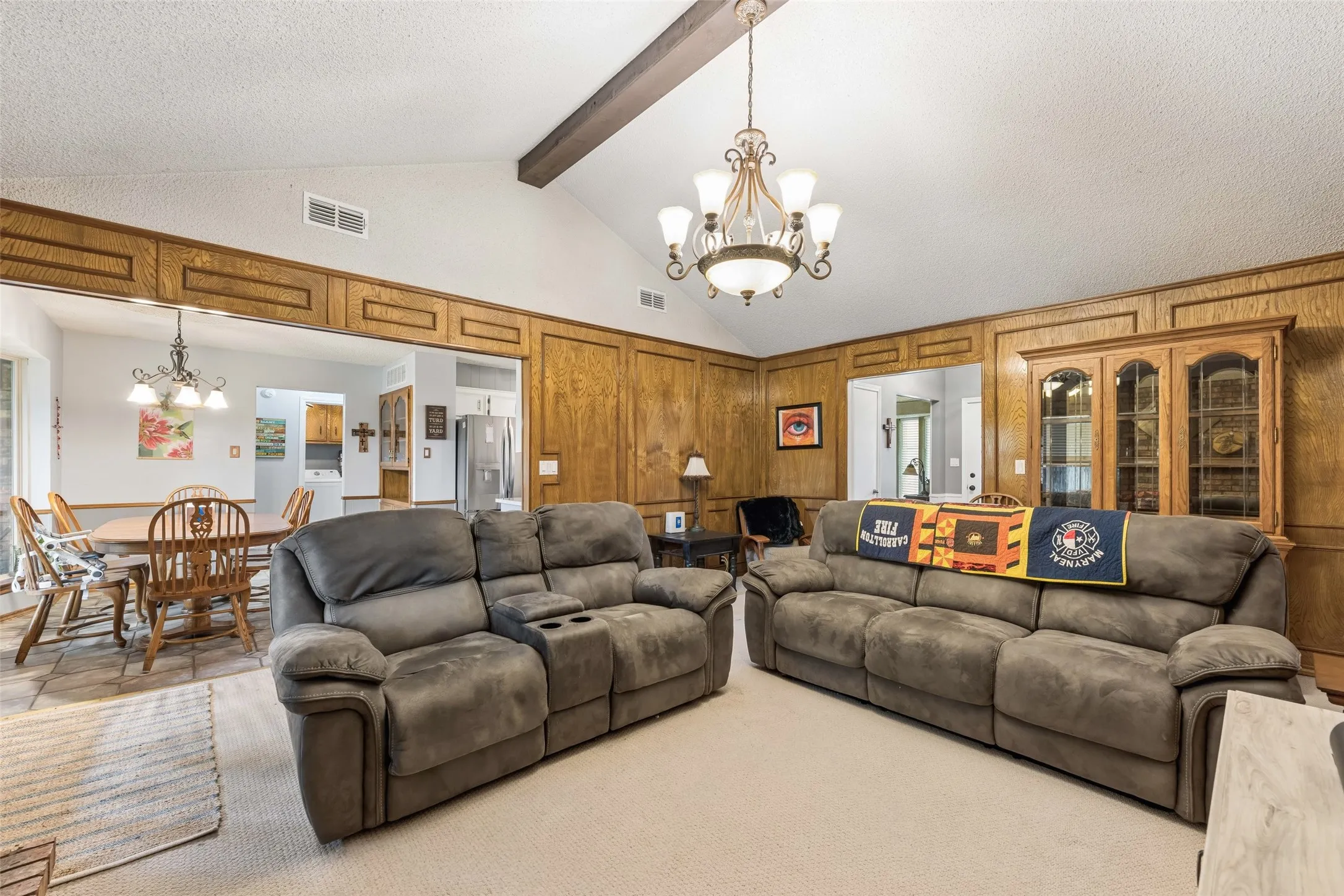 Single Family Residence For Sale in Tarrant County , 5707 Trail Crest Drive, Arlington, Texas 76017, 4 Bedroom, 2 Bathroom, 2 Garage spaces, 1,954 Sqft, built in 1977, Preowned, mls#21247902, Real Estate Agent in Arlington, Homes For Sale in Tarrant county, Homes For Sale in Arlington, Realtor in Arlington Texas, Real Estate Brokerage Independent Realty Texas, Luminita Cordes Realtor