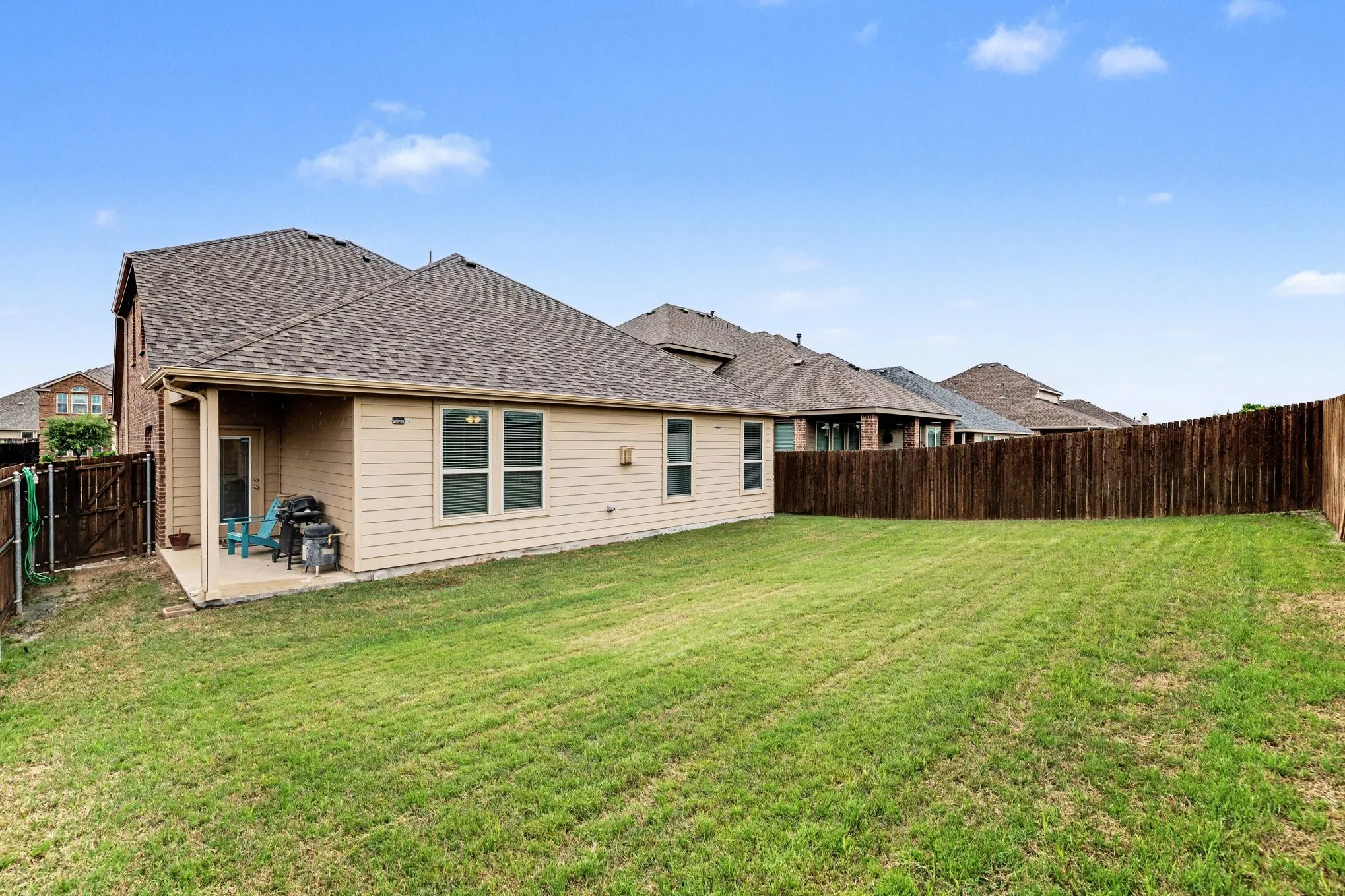 Single Family Residence For Sale in Denton County , 820 Lake Sierra Way, Little Elm, Texas 75068, 3 Bedroom, 3 Bathroom, 2 Garage spaces, 2,185 Sqft, built in 2017, Preowned, mls#21246704, Real Estate Agent in Little Elm, Homes For Sale in Denton county, Homes For Sale in Little Elm, Realtor in Little Elm Texas, Real Estate Brokerage Independent Realty Texas, Luminita Cordes Realtor