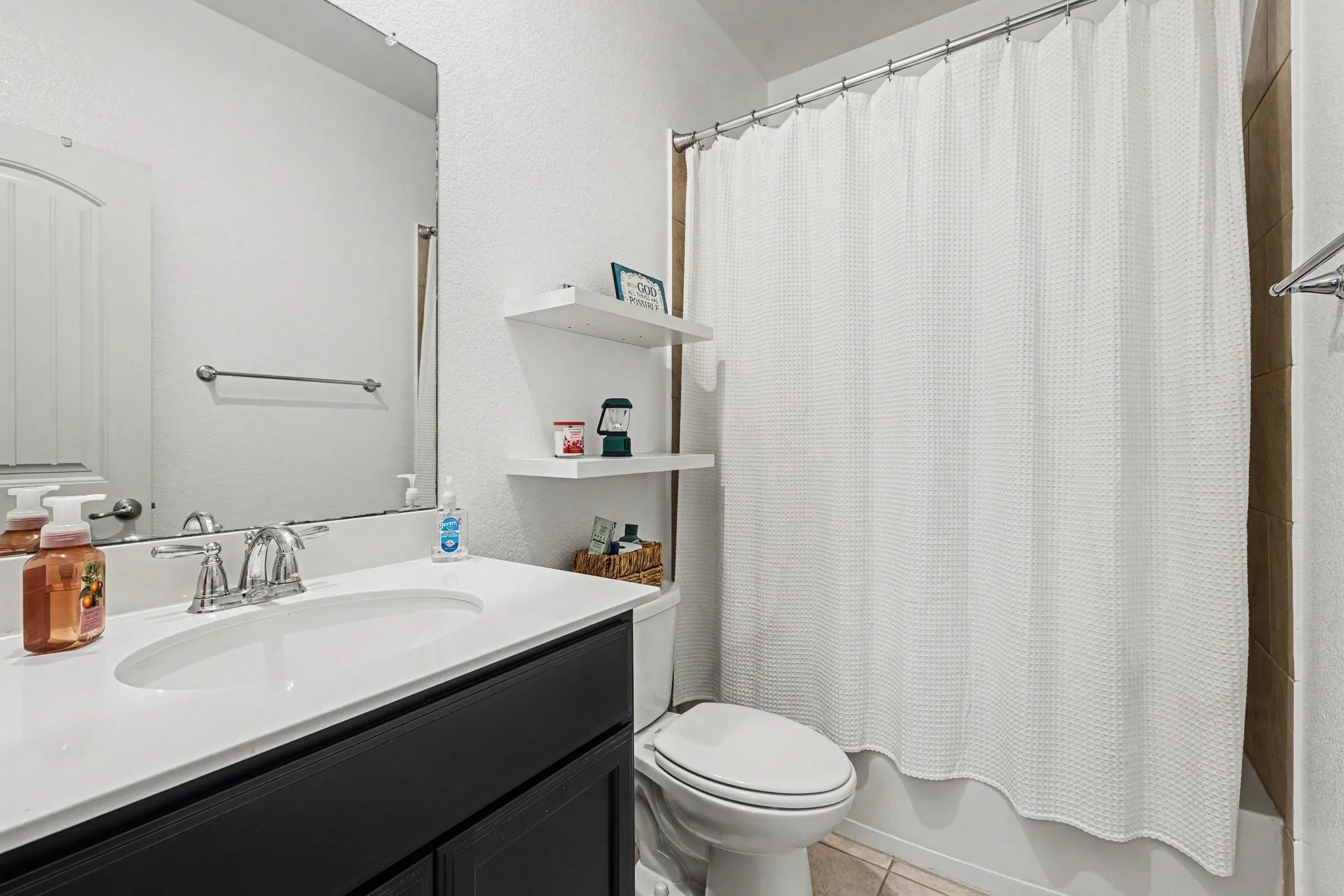 Single Family Residence For Sale in Denton County , 820 Lake Sierra Way, Little Elm, Texas 75068, 3 Bedroom, 3 Bathroom, 2 Garage spaces, 2,185 Sqft, built in 2017, Preowned, mls#21246704, Real Estate Agent in Little Elm, Homes For Sale in Denton county, Homes For Sale in Little Elm, Realtor in Little Elm Texas, Real Estate Brokerage Independent Realty Texas, Luminita Cordes Realtor