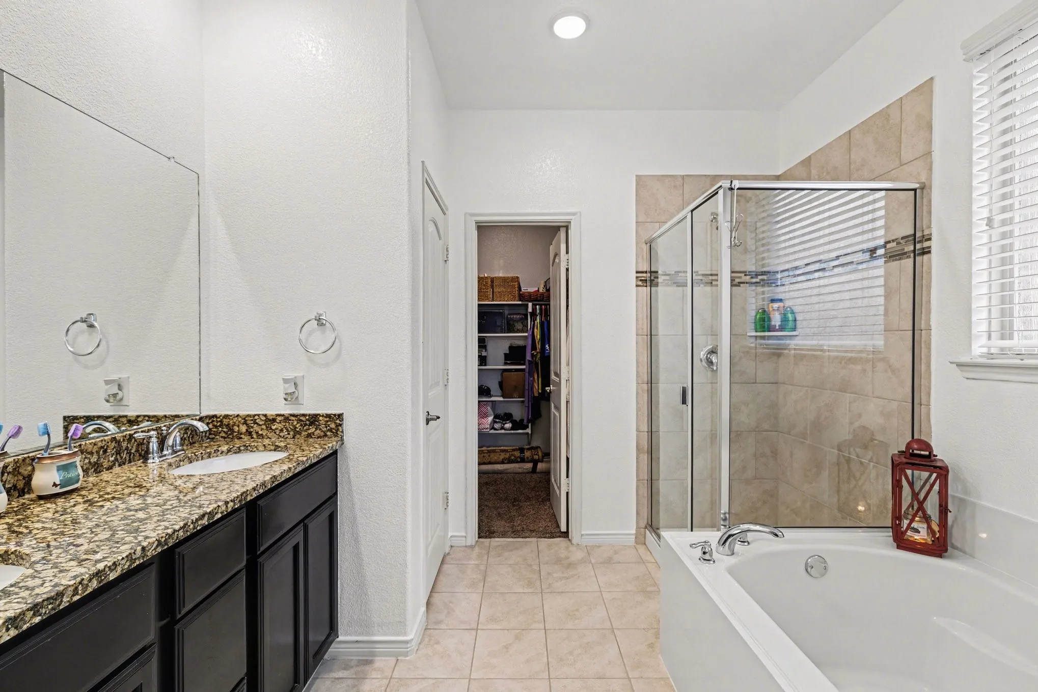 Single Family Residence For Sale in Denton County , 820 Lake Sierra Way, Little Elm, Texas 75068, 3 Bedroom, 3 Bathroom, 2 Garage spaces, 2,185 Sqft, built in 2017, Preowned, mls#21246704, Real Estate Agent in Little Elm, Homes For Sale in Denton county, Homes For Sale in Little Elm, Realtor in Little Elm Texas, Real Estate Brokerage Independent Realty Texas, Luminita Cordes Realtor