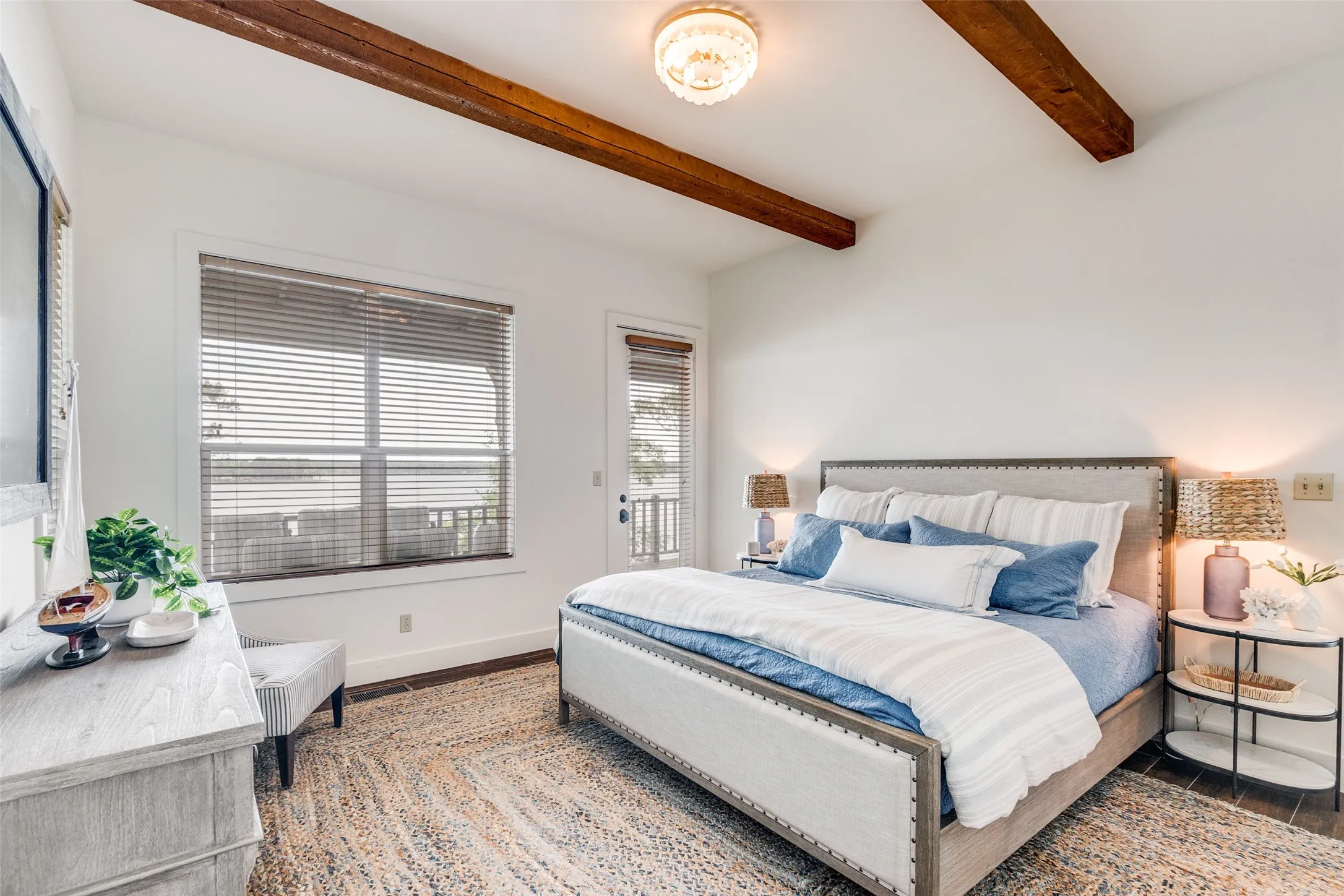 Single Family Residence For Sale in Franklin (TX) County , 1478 Charlya Drive, Scroggins, Texas 75480, 5 Bedroom, 6 Bathroom, Garage spaces, 3,937 Sqft, built in 2004, Preowned, mls#21248013, Real Estate Agent in Scroggins, Homes For Sale in Franklin (TX) county, Homes For Sale in Scroggins, Realtor in Scroggins Texas, Real Estate Brokerage Independent Realty Texas, Luminita Cordes Realtor