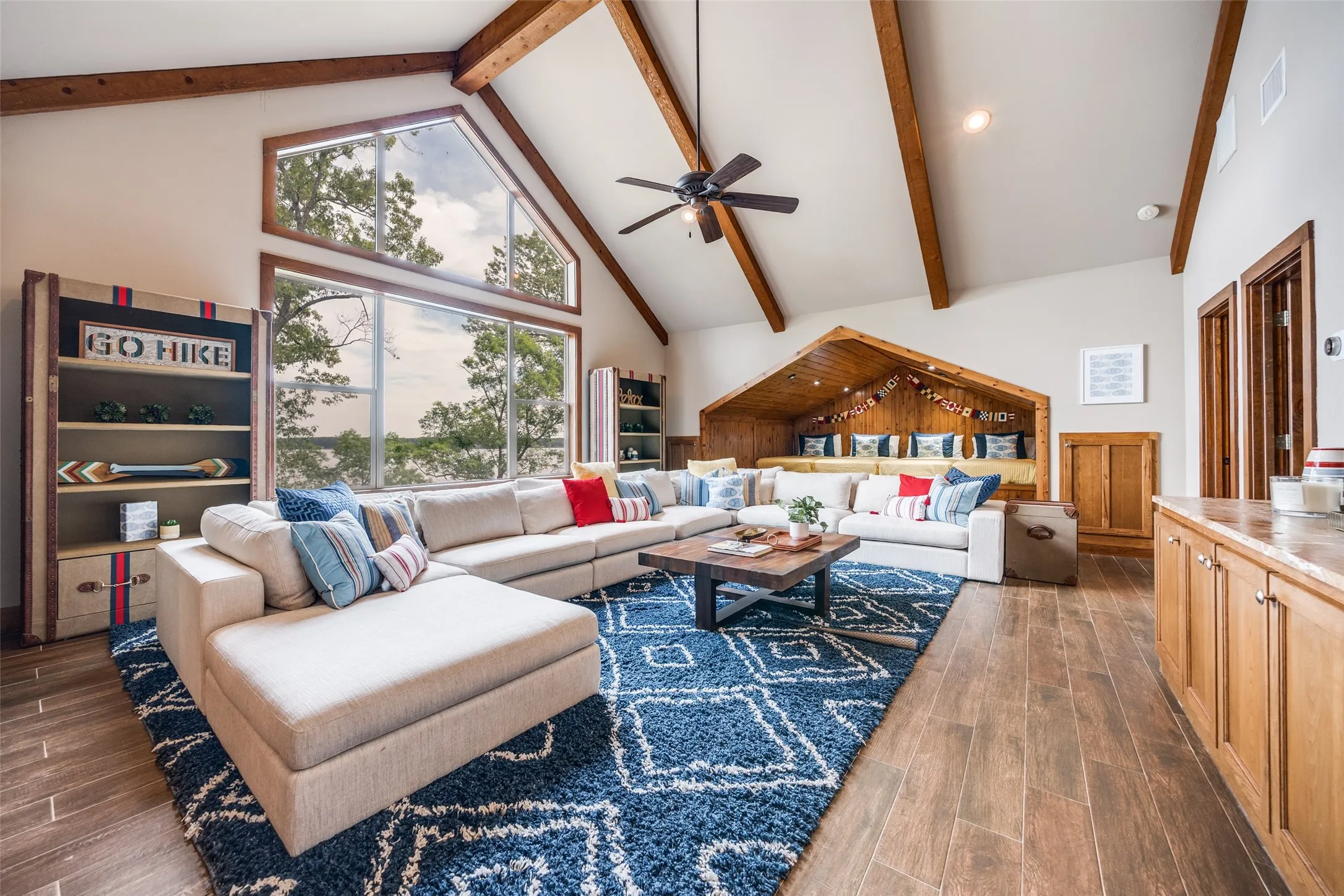 Single Family Residence For Sale in Franklin (TX) County , 1478 Charlya Drive, Scroggins, Texas 75480, 5 Bedroom, 6 Bathroom, Garage spaces, 3,937 Sqft, built in 2004, Preowned, mls#21248013, Real Estate Agent in Scroggins, Homes For Sale in Franklin (TX) county, Homes For Sale in Scroggins, Realtor in Scroggins Texas, Real Estate Brokerage Independent Realty Texas, Luminita Cordes Realtor