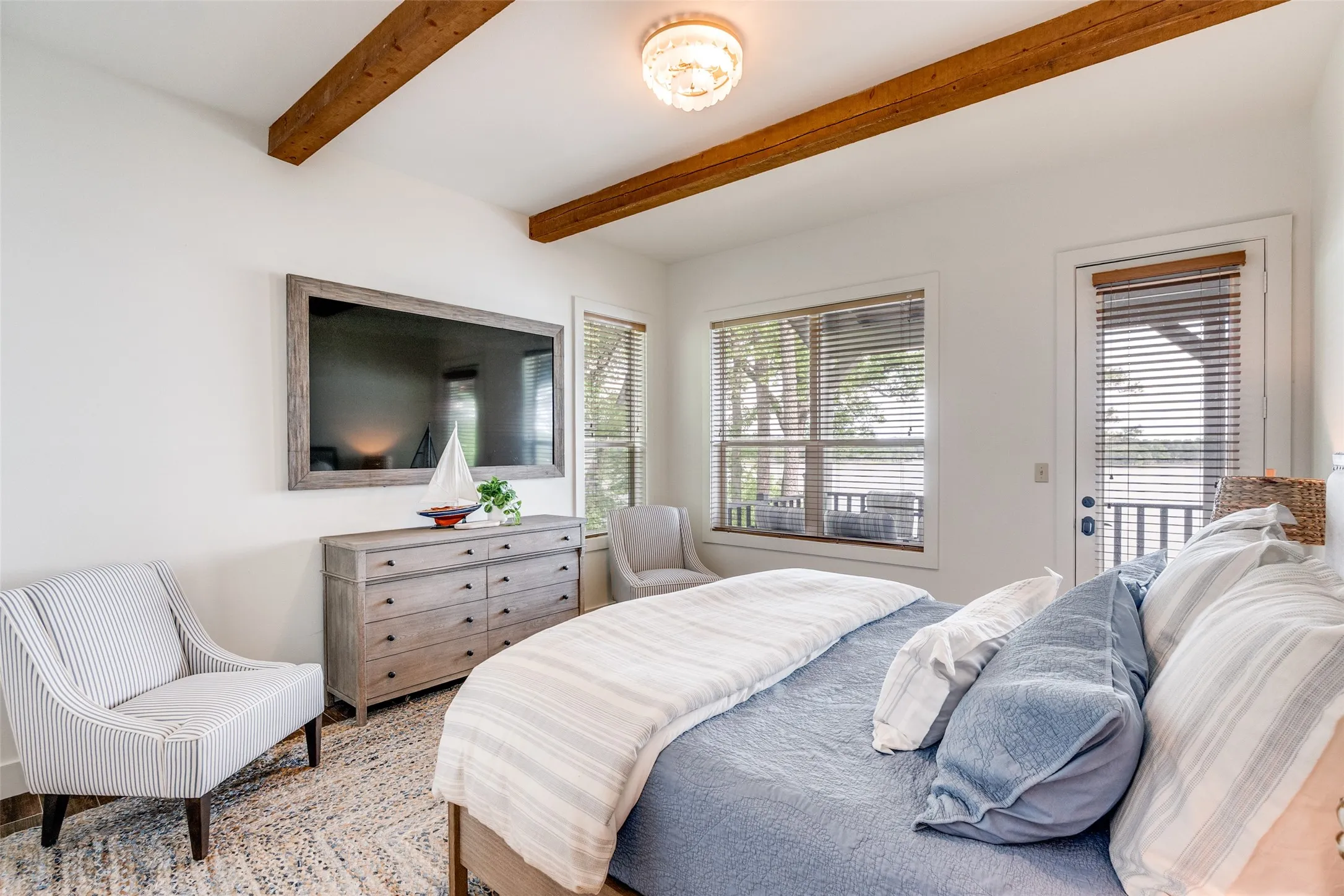 Single Family Residence For Sale in Franklin (TX) County , 1478 Charlya Drive, Scroggins, Texas 75480, 5 Bedroom, 6 Bathroom, Garage spaces, 3,937 Sqft, built in 2004, Preowned, mls#21248013, Real Estate Agent in Scroggins, Homes For Sale in Franklin (TX) county, Homes For Sale in Scroggins, Realtor in Scroggins Texas, Real Estate Brokerage Independent Realty Texas, Luminita Cordes Realtor