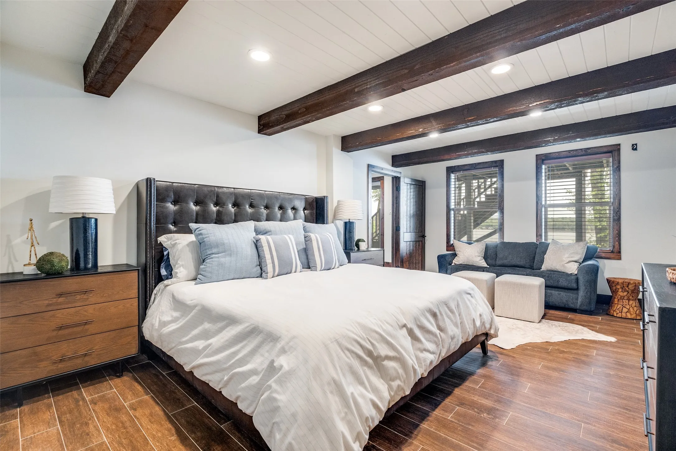 Single Family Residence For Sale in Franklin (TX) County , 1478 Charlya Drive, Scroggins, Texas 75480, 5 Bedroom, 6 Bathroom, Garage spaces, 3,937 Sqft, built in 2004, Preowned, mls#21248013, Real Estate Agent in Scroggins, Homes For Sale in Franklin (TX) county, Homes For Sale in Scroggins, Realtor in Scroggins Texas, Real Estate Brokerage Independent Realty Texas, Luminita Cordes Realtor