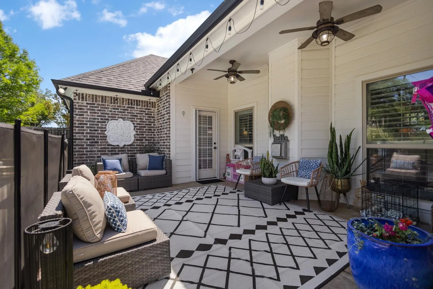 Single Family Residence For Sale in Smith County , 11176 Fox Trail, Flint, Texas 75762, 5 Bedroom, 5 Bathroom, 2 Garage spaces, 2,908 Sqft, built in 2009, Preowned, mls#21248287, Real Estate Agent in Flint, Homes For Sale in Smith county, Homes For Sale in Flint, Realtor in Flint Texas, Real Estate Brokerage Independent Realty Texas, Luminita Cordes Realtor