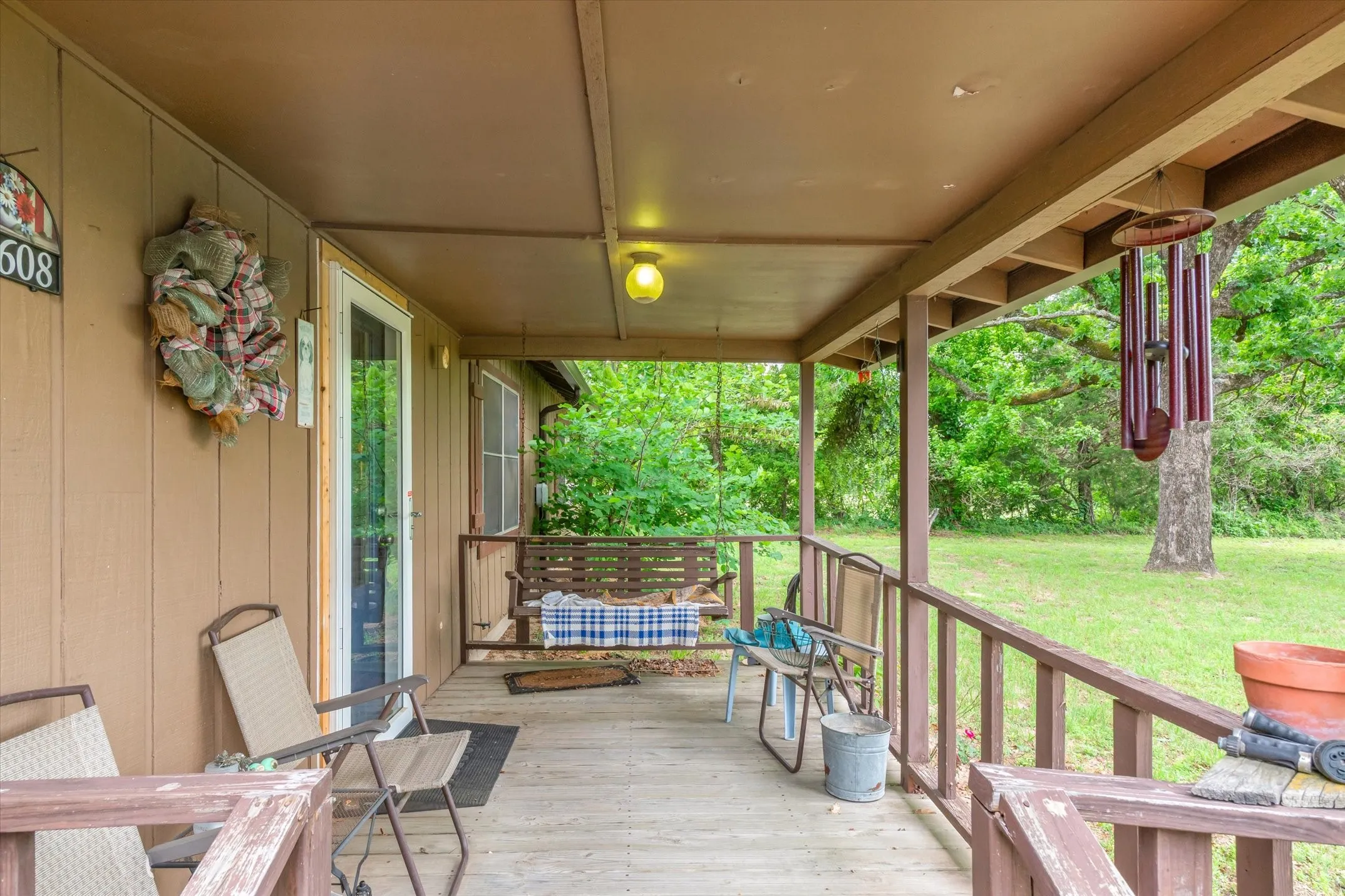 Single Family Residence For Sale in Smith County , 13608 N SH-110, Tyler, Texas 75704, 3 Bedroom, 2 Bathroom, 2 Garage spaces, 1,608 Sqft, built in 1977, mls#21244698, Real Estate Agent in Tyler, Homes For Sale in Smith county, Homes For Sale in Tyler, Realtor in Tyler Texas, Real Estate Brokerage Independent Realty Texas, Luminita Cordes Realtor
