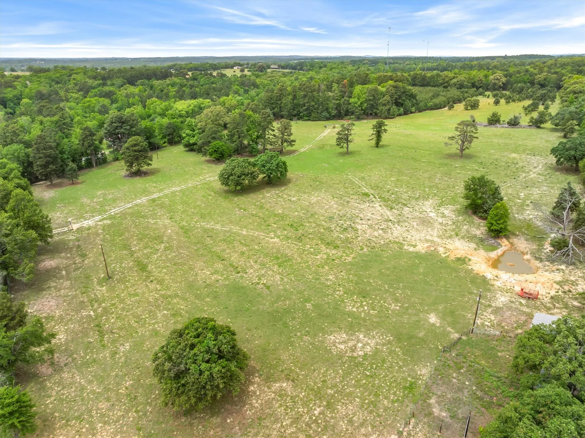 Single Family Residence For Sale in Smith County , 13608 N SH-110, Tyler, Texas 75704, 3 Bedroom, 2 Bathroom, 2 Garage spaces, 1,608 Sqft, built in 1977, mls#21244698, Real Estate Agent in Tyler, Homes For Sale in Smith county, Homes For Sale in Tyler, Realtor in Tyler Texas, Real Estate Brokerage Independent Realty Texas, Luminita Cordes Realtor