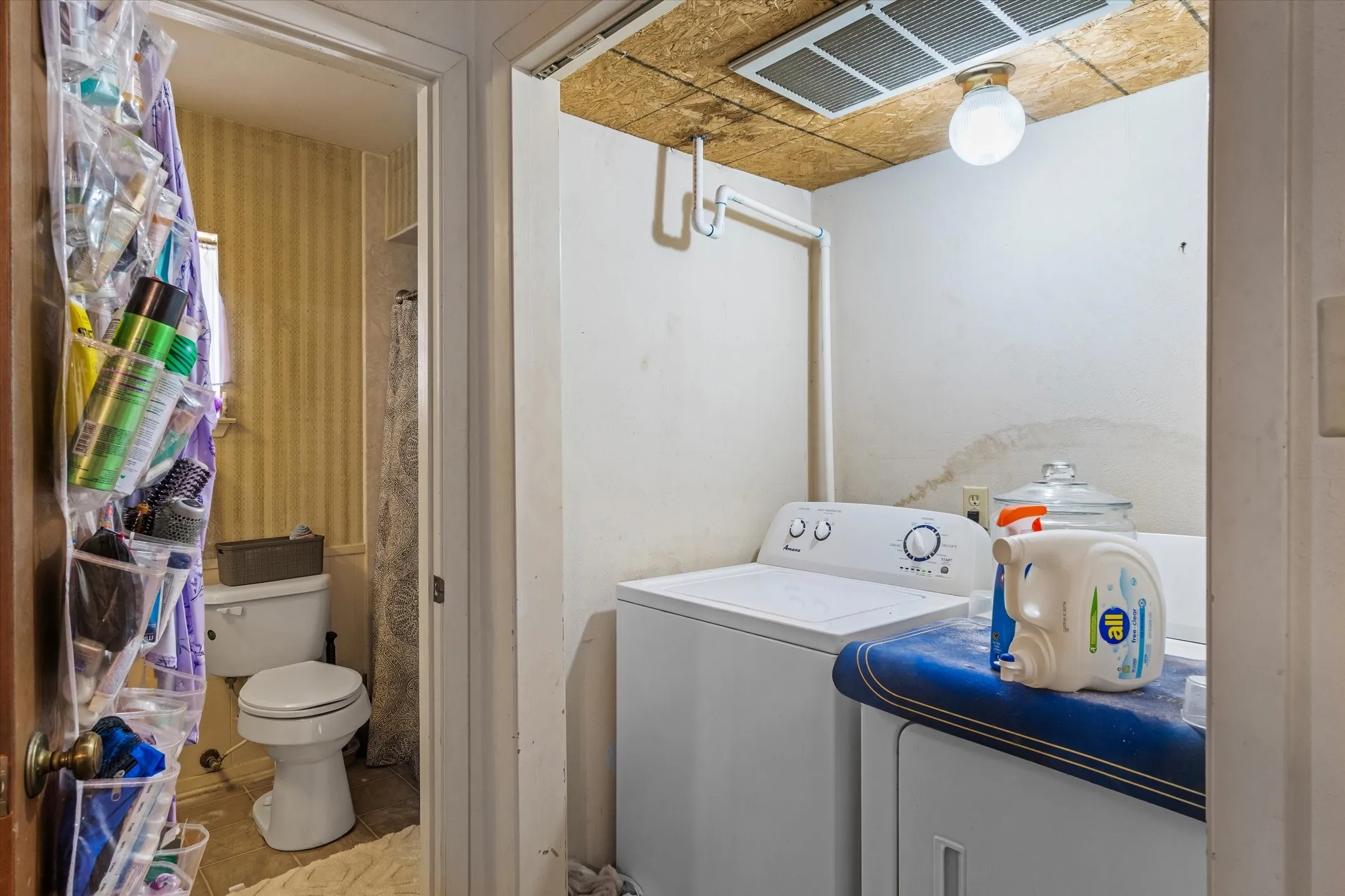 Single Family Residence For Sale in Smith County , 13608 N SH-110, Tyler, Texas 75704, 3 Bedroom, 2 Bathroom, 2 Garage spaces, 1,608 Sqft, built in 1977, mls#21244698, Real Estate Agent in Tyler, Homes For Sale in Smith county, Homes For Sale in Tyler, Realtor in Tyler Texas, Real Estate Brokerage Independent Realty Texas, Luminita Cordes Realtor