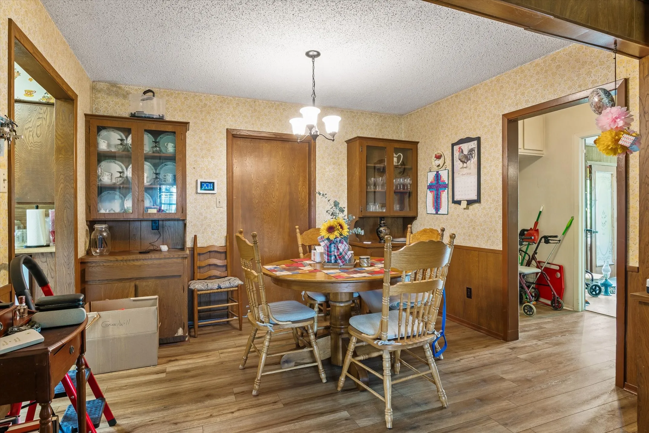 Single Family Residence For Sale in Smith County , 13608 N SH-110, Tyler, Texas 75704, 3 Bedroom, 2 Bathroom, 2 Garage spaces, 1,608 Sqft, built in 1977, mls#21244698, Real Estate Agent in Tyler, Homes For Sale in Smith county, Homes For Sale in Tyler, Realtor in Tyler Texas, Real Estate Brokerage Independent Realty Texas, Luminita Cordes Realtor