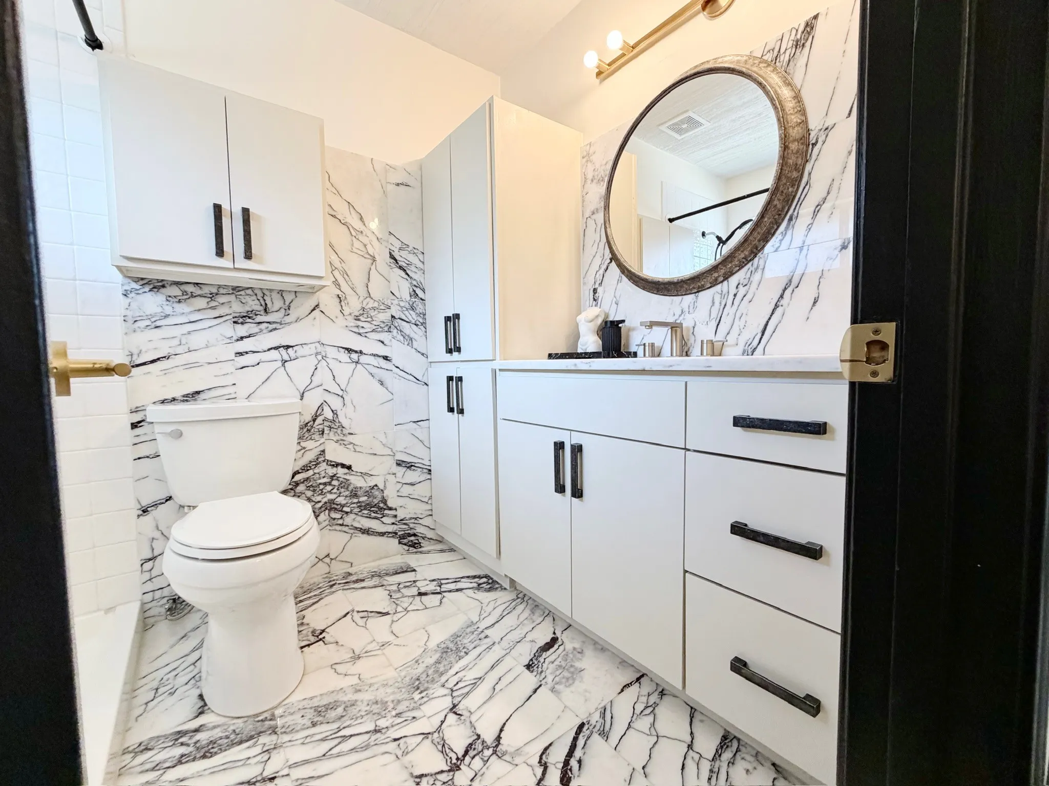 Single Family Residence For Sale in Dallas County , 5270 Ponderosa Circle, Dallas, Texas 75227, 4 Bedroom, 3 Bathroom, 2 Garage spaces, 2,842 Sqft, built in 1966, Preowned, mls#21247094, Real Estate Agent in Dallas, Homes For Sale in Dallas county, Homes For Sale in Dallas, Realtor in Dallas Texas, Real Estate Brokerage Independent Realty Texas, Luminita Cordes Realtor