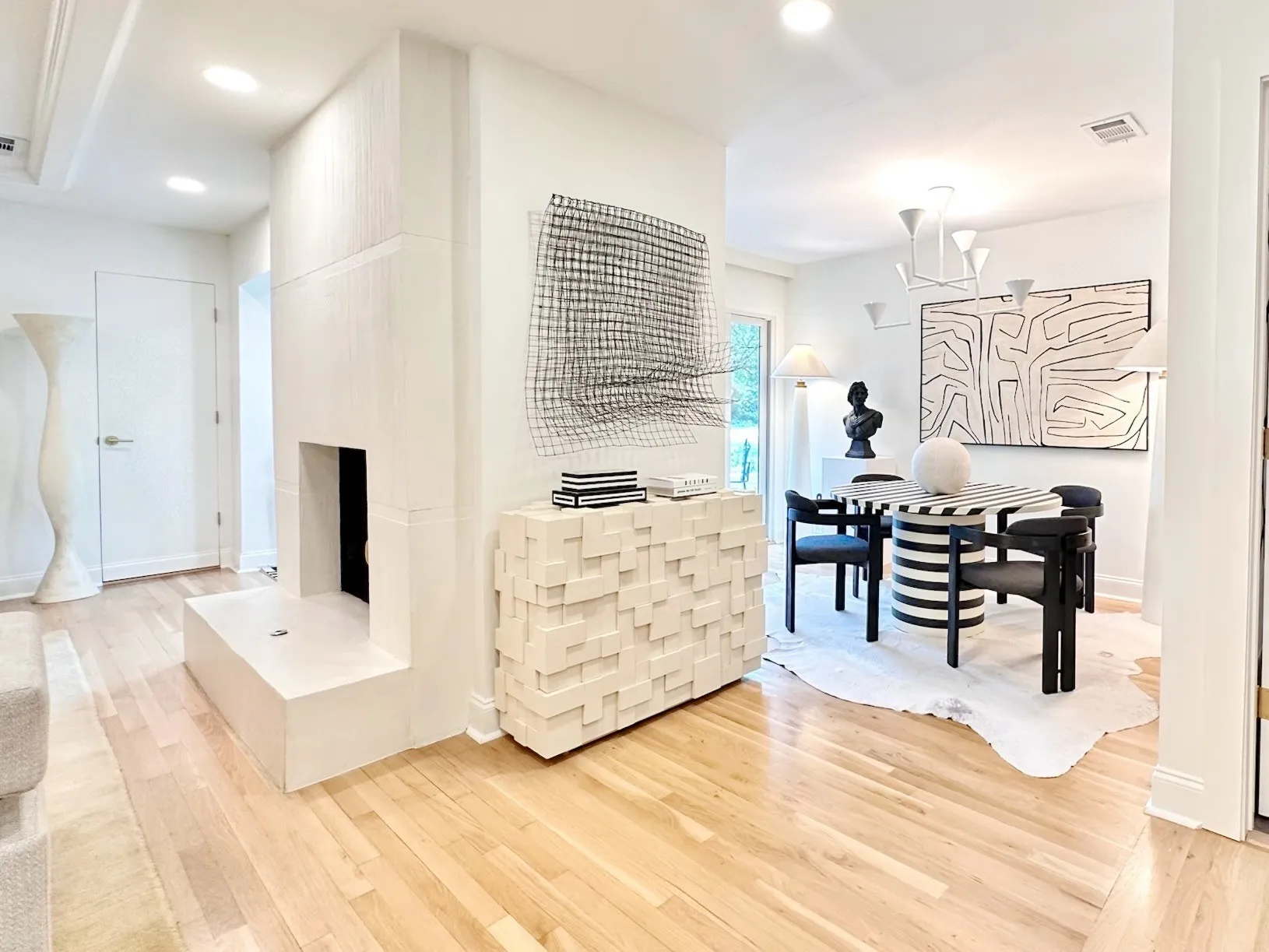Single Family Residence For Sale in Dallas County , 5270 Ponderosa Circle, Dallas, Texas 75227, 4 Bedroom, 3 Bathroom, 2 Garage spaces, 2,842 Sqft, built in 1966, Preowned, mls#21247094, Real Estate Agent in Dallas, Homes For Sale in Dallas county, Homes For Sale in Dallas, Realtor in Dallas Texas, Real Estate Brokerage Independent Realty Texas, Luminita Cordes Realtor