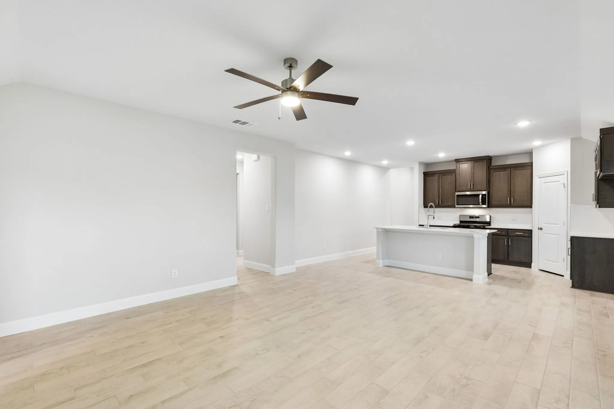 Single Family Residence For Sale in Collin County , 3002 Italia Terrace, Princeton, Texas 75407, 3 Bedroom, 2 Bathroom, 2 Garage spaces, 1,981 Sqft, built in 2024, New Construction - Complete, mls#21248341, Real Estate Agent in Princeton, Homes For Sale in Collin county, Homes For Sale in Princeton, Realtor in Princeton Texas, Real Estate Brokerage Independent Realty Texas, Luminita Cordes Realtor