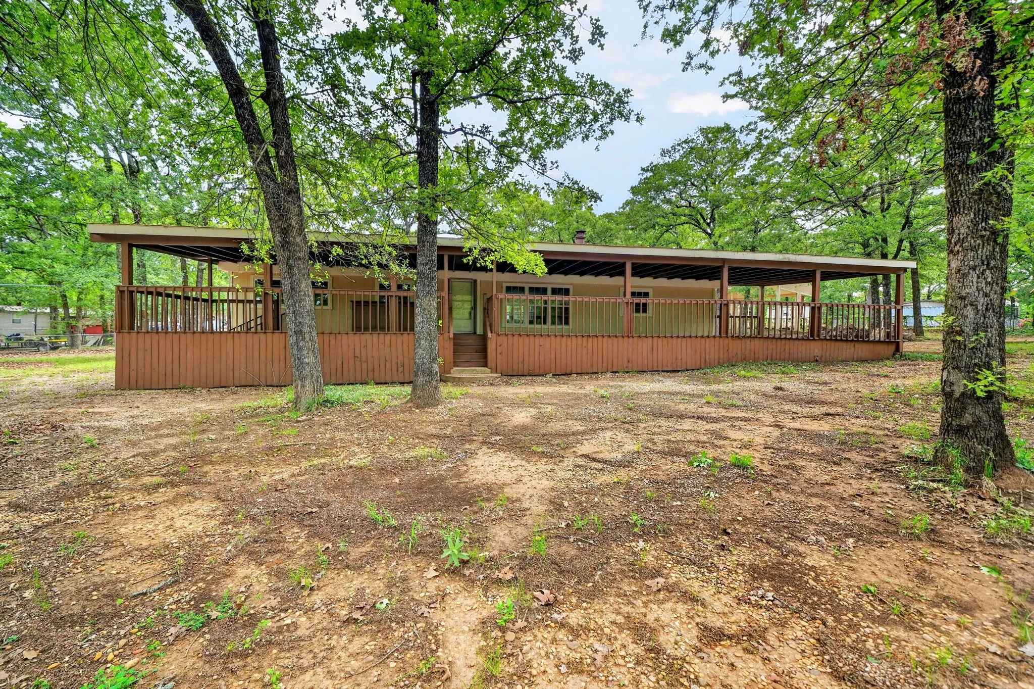 Mobile Home For Sale in Henderson County , 110 Summer Lane, Mabank, Texas 75156, 3 Bedroom, 2 Bathroom, 2 Garage spaces, 1,540 Sqft, built in 2005, Preowned, mls#21241322, Real Estate Agent in Mabank, Homes For Sale in Henderson county, Homes For Sale in Mabank, Realtor in Mabank Texas, Real Estate Brokerage Independent Realty Texas, Luminita Cordes Realtor