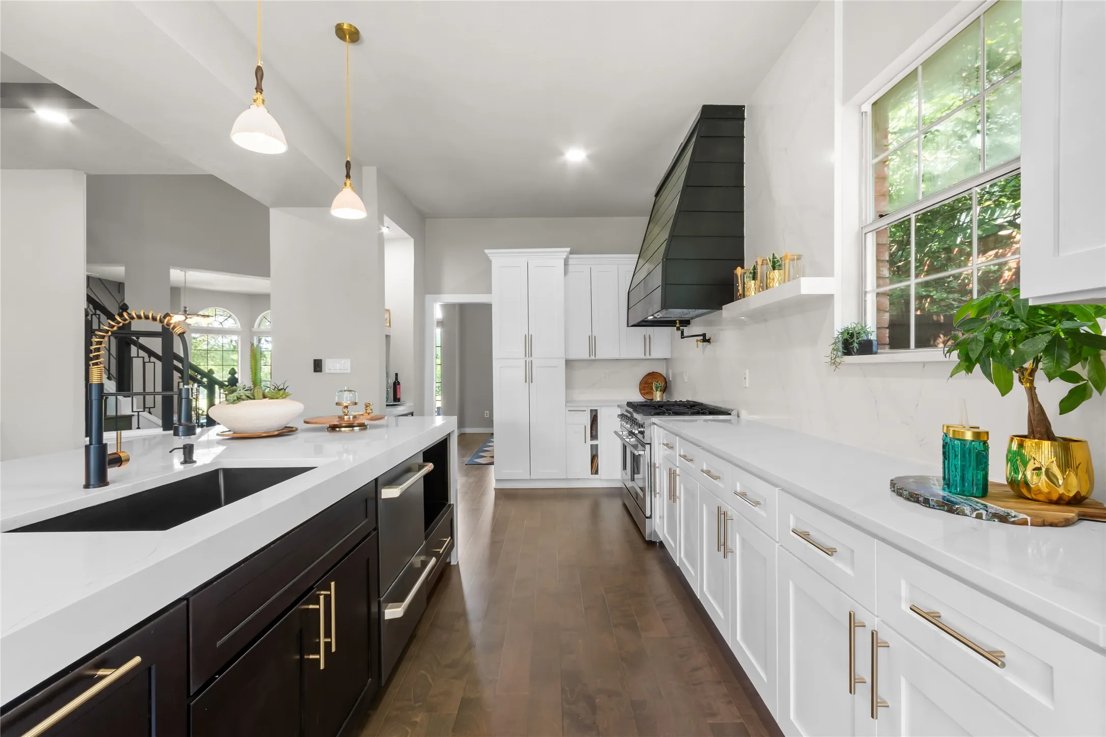 Single Family Residence For Sale in Denton County , 5949 Carroll Drive, The Colony, Texas 75056, 5 Bedroom, 4 Bathroom, 2 Garage spaces, 3,144 Sqft, built in 1991, mls#21248174, Real Estate Agent in The Colony, Homes For Sale in Denton county, Homes For Sale in The Colony, Realtor in The Colony Texas, Real Estate Brokerage Independent Realty Texas, Luminita Cordes Realtor